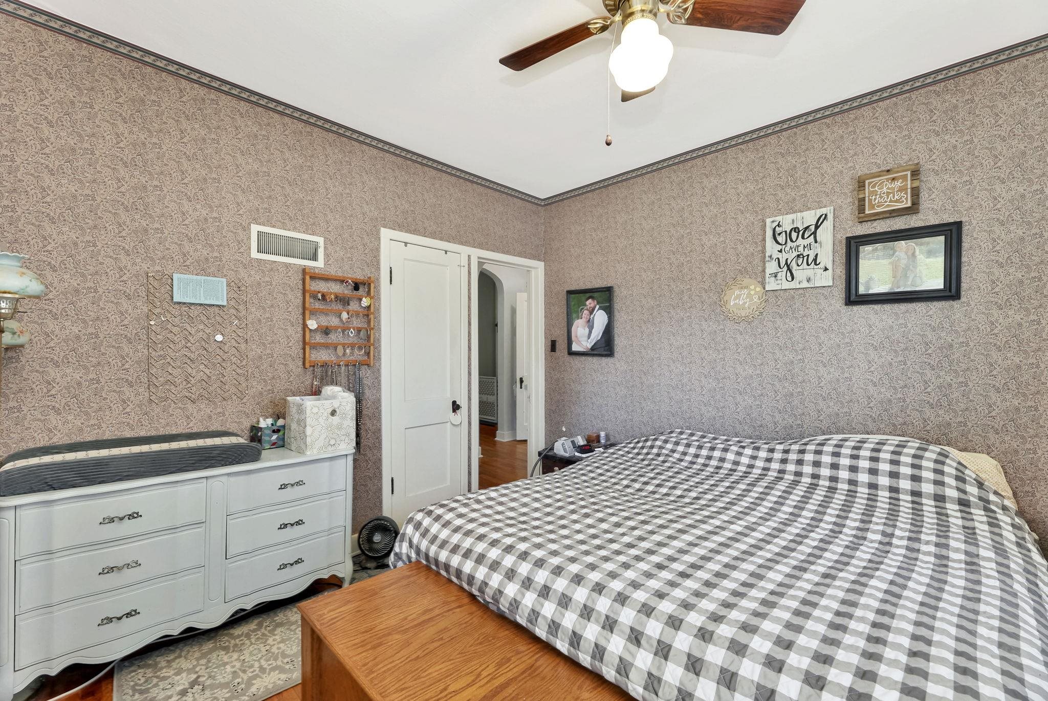 621 E 7th St, Newton, Kansas image 16