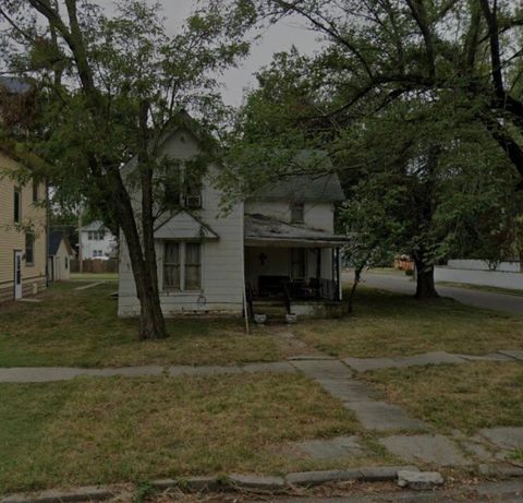 Homes For Sale - 1001 E 10th Ave<br/> Cowley County, Winfield, KS 67156