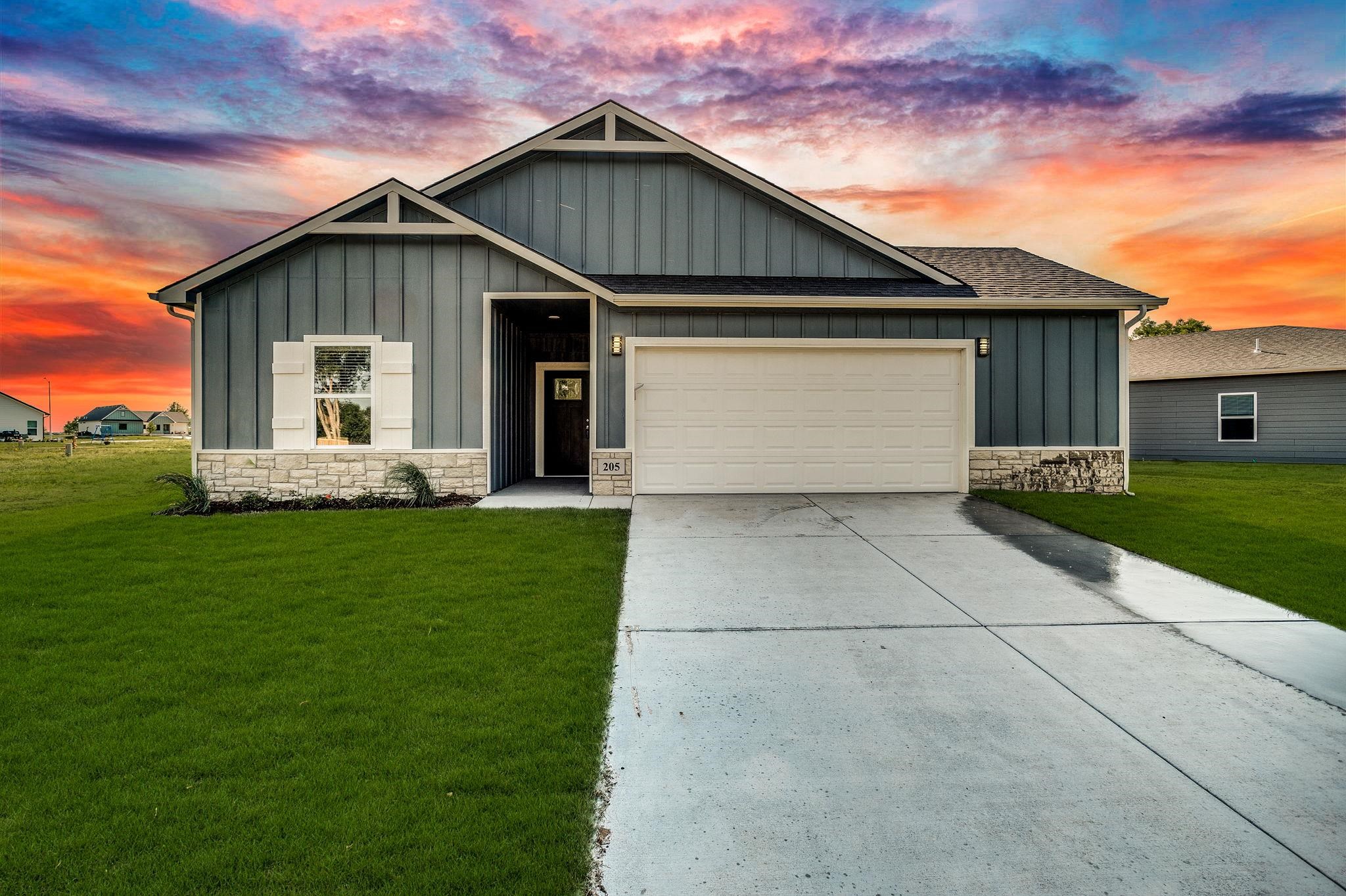205 Lakeside Dr, Cheney, Kansas image 1