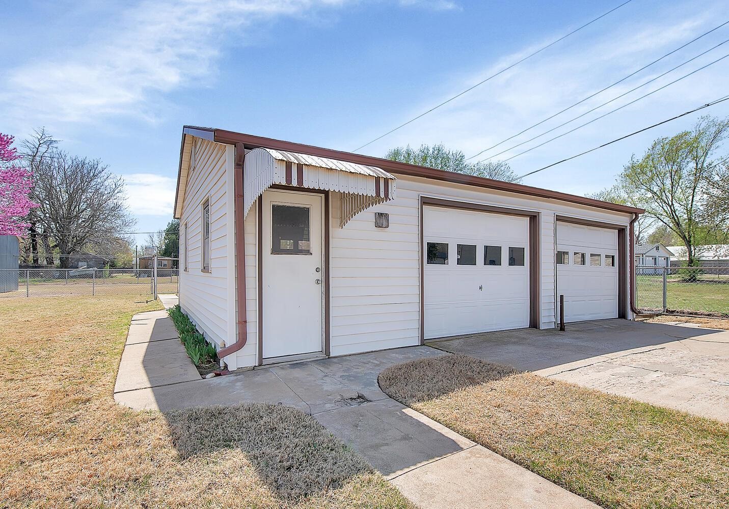 711 E 56th St S St, Wichita, Kansas image 24
