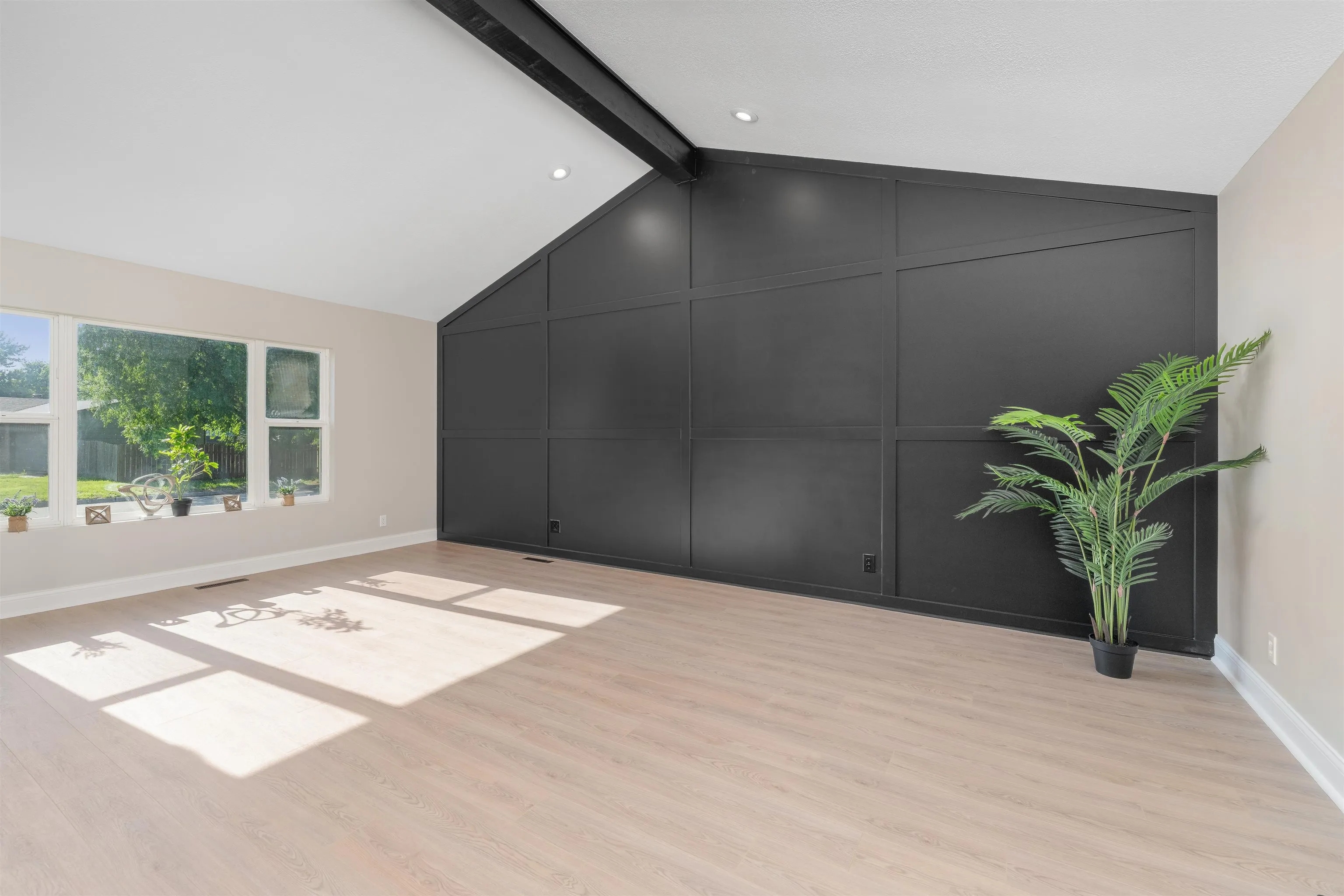 Wichita, Kansas 67209, United States, 3 Bedrooms Bedrooms, ,3 BathroomsBathrooms,Residential,Active,171406