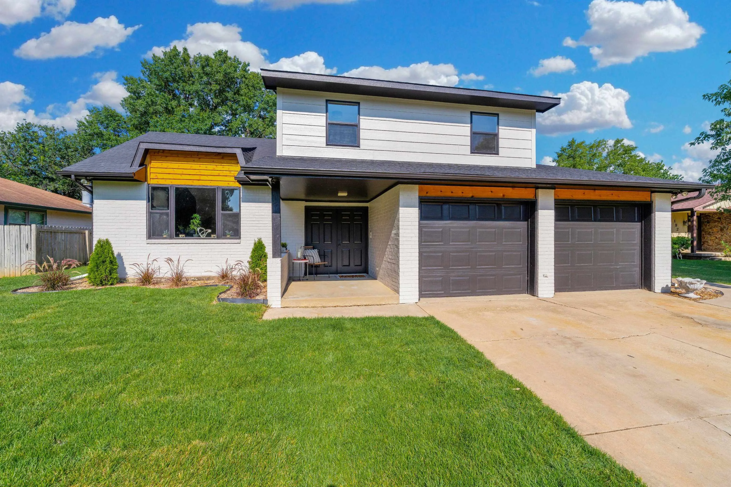 Wichita, Kansas 67209, United States, 3 Bedrooms Bedrooms, ,3 BathroomsBathrooms,Residential,Active,171406