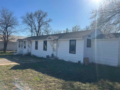 Multifamily For Sale - 1220 S C St<br/> Wellington, KS 67152