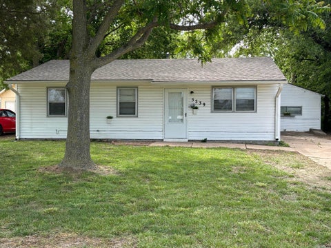 Homes For Sale - 5239 S Spruce St<br/> Sedgwick County, Wichita, KS 67216