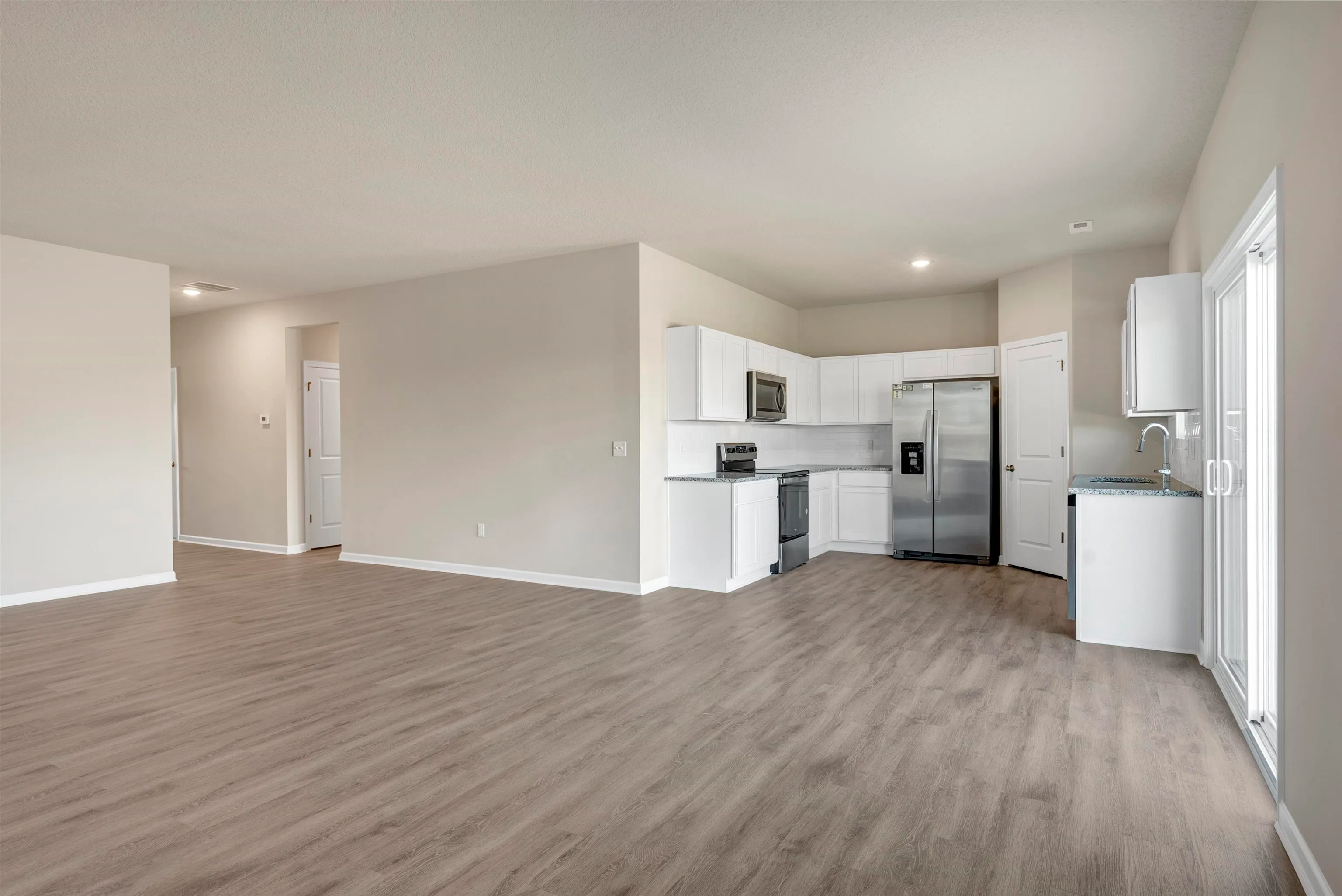 Park City, Kansas 67219, United States, 4 Bedrooms Bedrooms, ,2 BathroomsBathrooms,Residential,Pending,47163