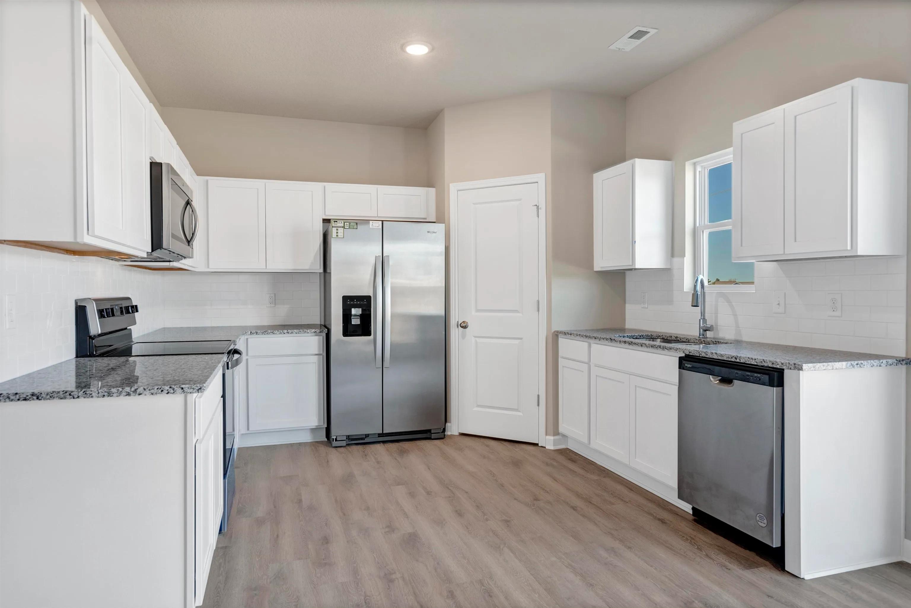 Park City, Kansas 67219, United States, 4 Bedrooms Bedrooms, ,2 BathroomsBathrooms,Residential,Pending,47163