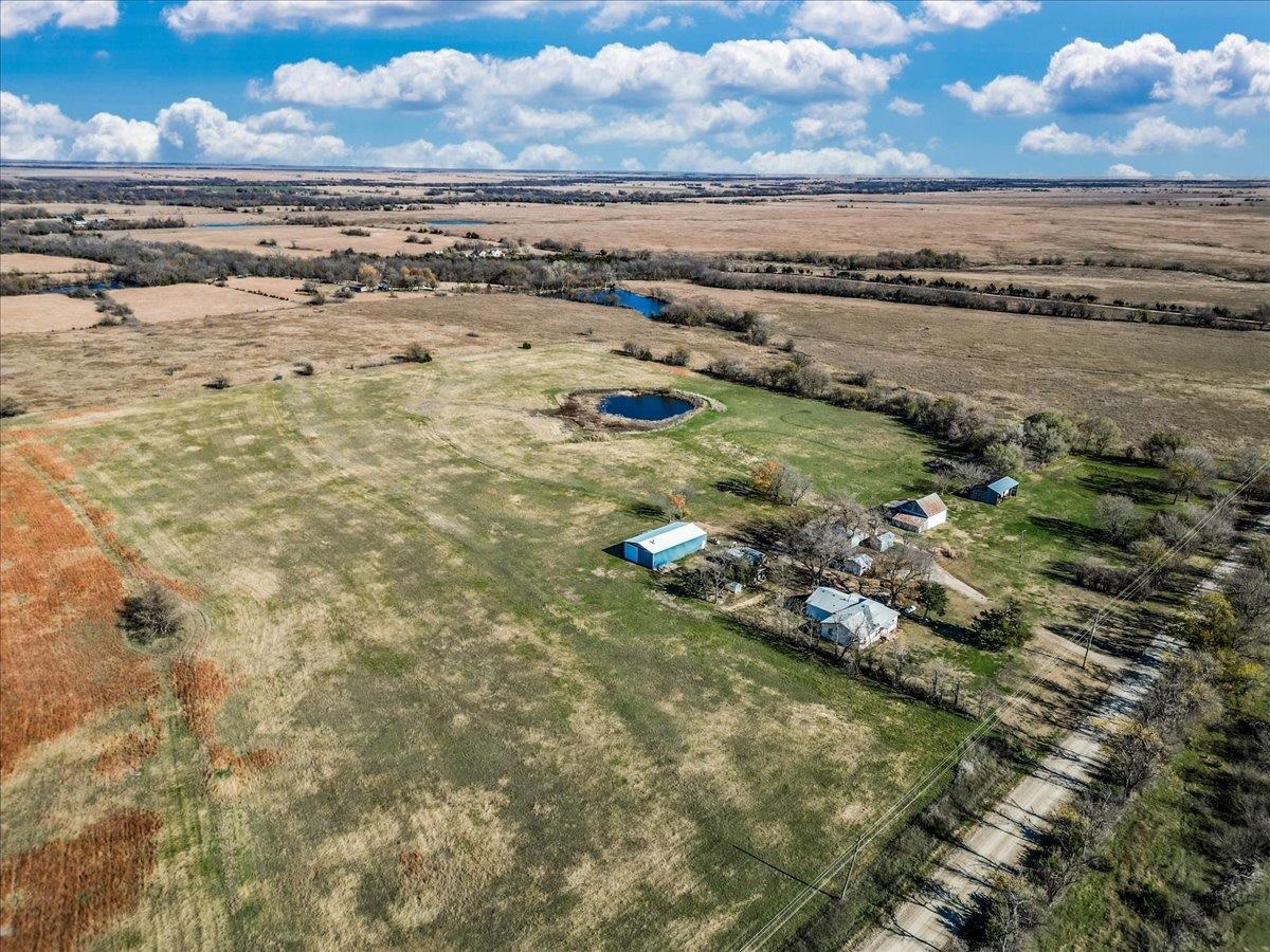 6676 NE Parallel St, El Dorado, Kansas image 31