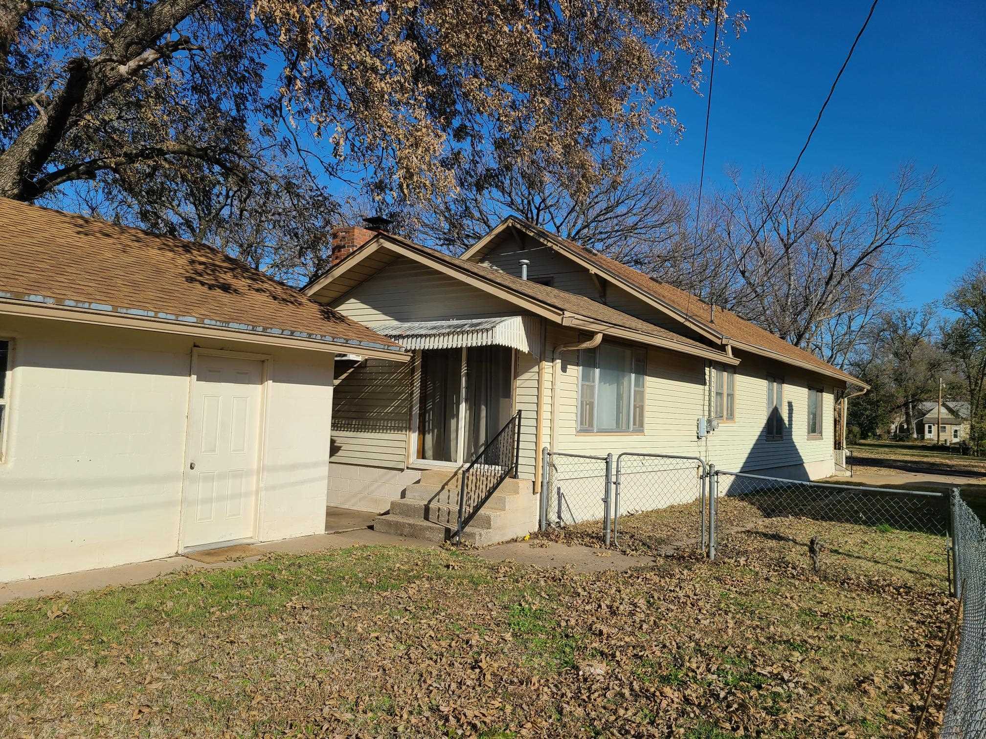 1711 Loomis St, Winfield, Kansas image 5