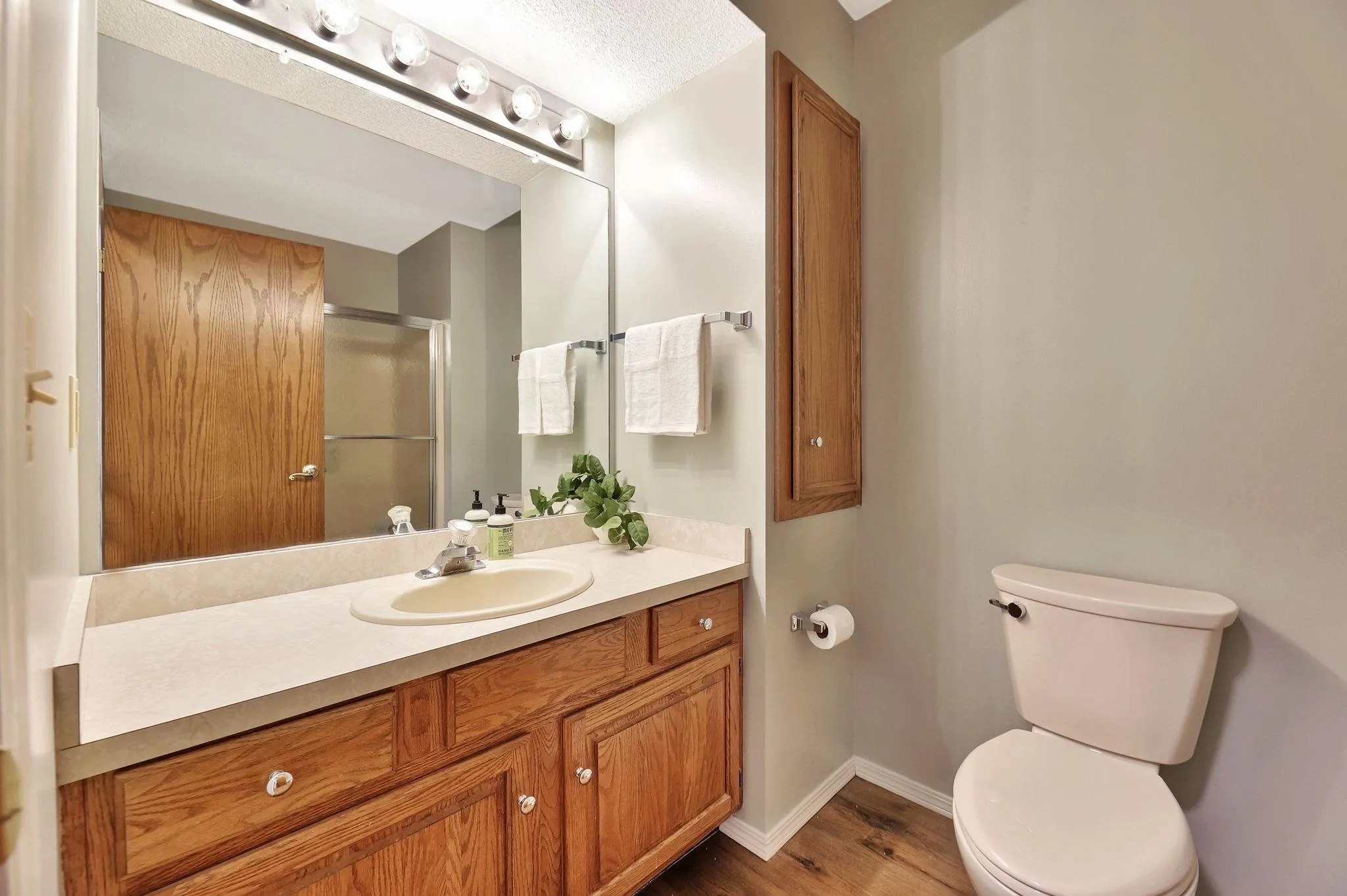 Goddard, Kansas 67052, United States, 4 Bedrooms Bedrooms, ,3 BathroomsBathrooms,Residential,Pending,41243