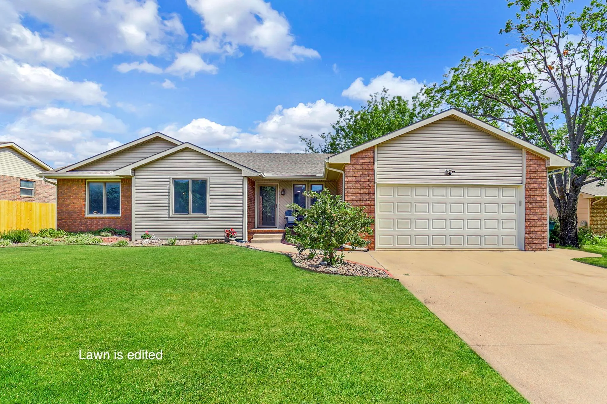 Goddard, Kansas 67052, United States, 4 Bedrooms Bedrooms, ,3 BathroomsBathrooms,Residential,Pending,41243