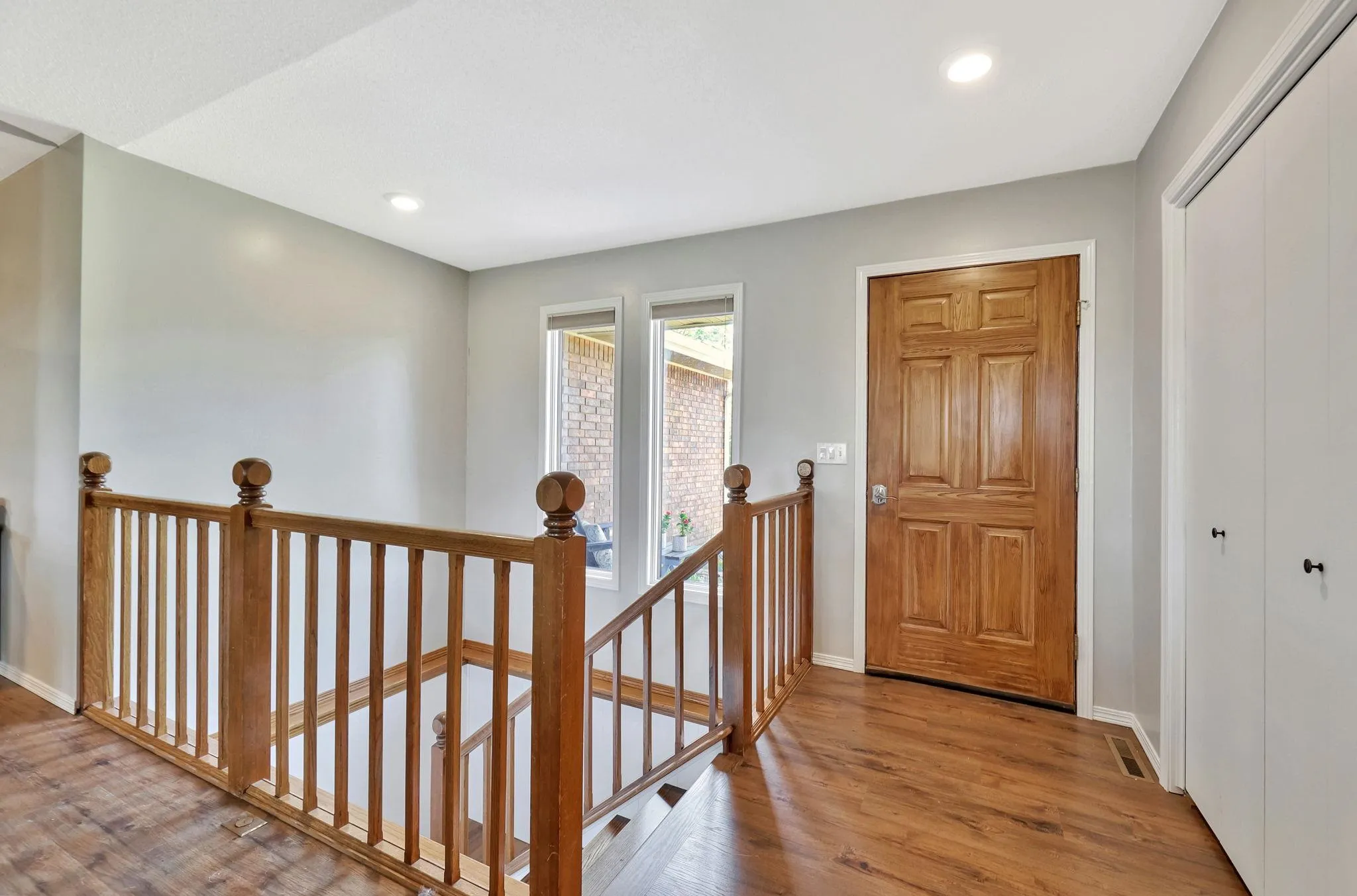 Goddard, Kansas 67052, United States, 4 Bedrooms Bedrooms, ,3 BathroomsBathrooms,Residential,Pending,41243