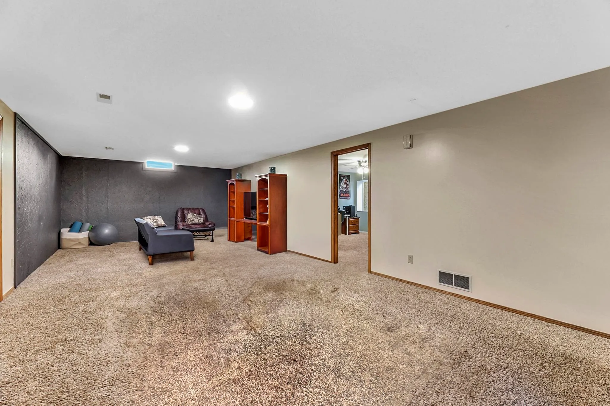 Goddard, Kansas 67052, United States, 4 Bedrooms Bedrooms, ,3 BathroomsBathrooms,Residential,Pending,41243