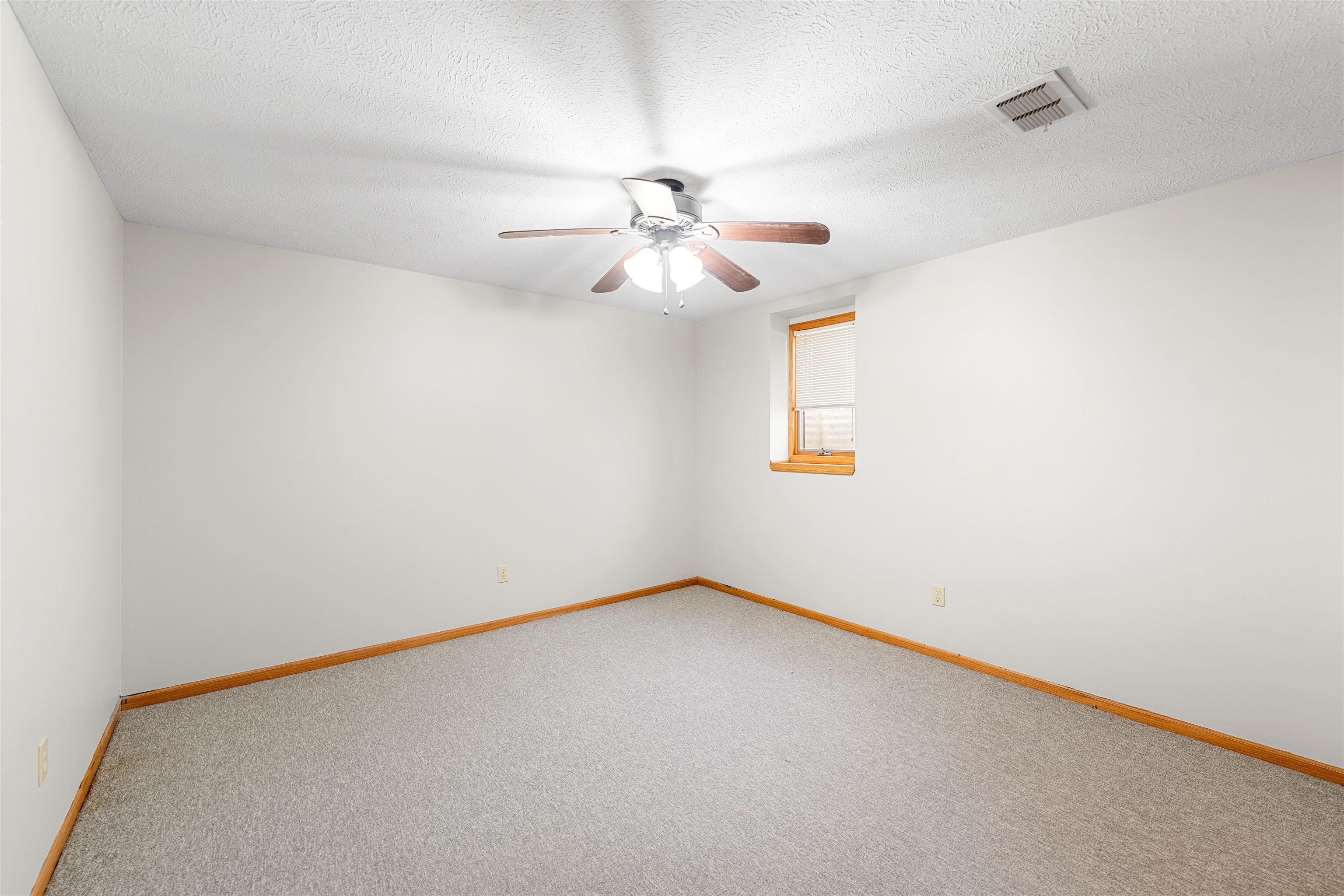 2805 Linda Ln, Salina, Kansas image 16