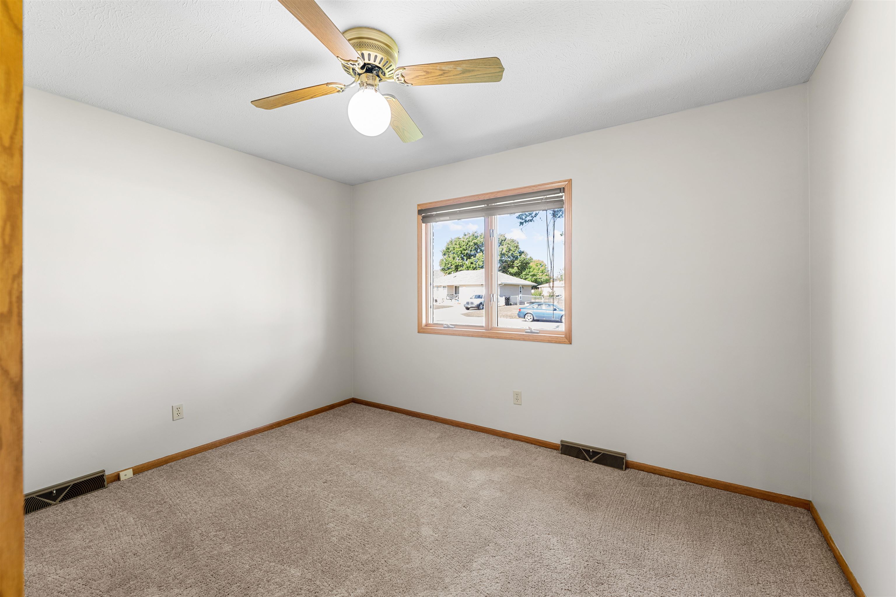 2805 Linda Ln, Salina, Kansas image 14