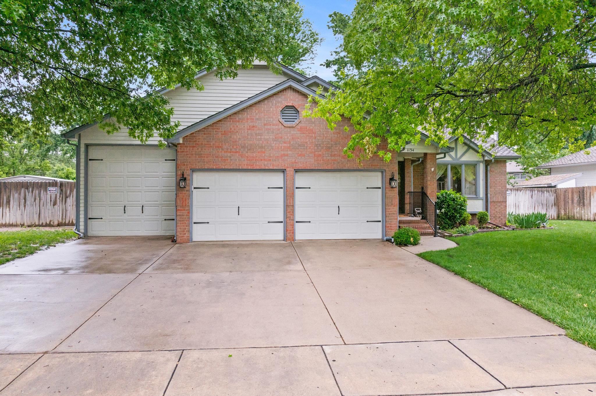 1134 N Denene St, Wichita, Kansas image 2