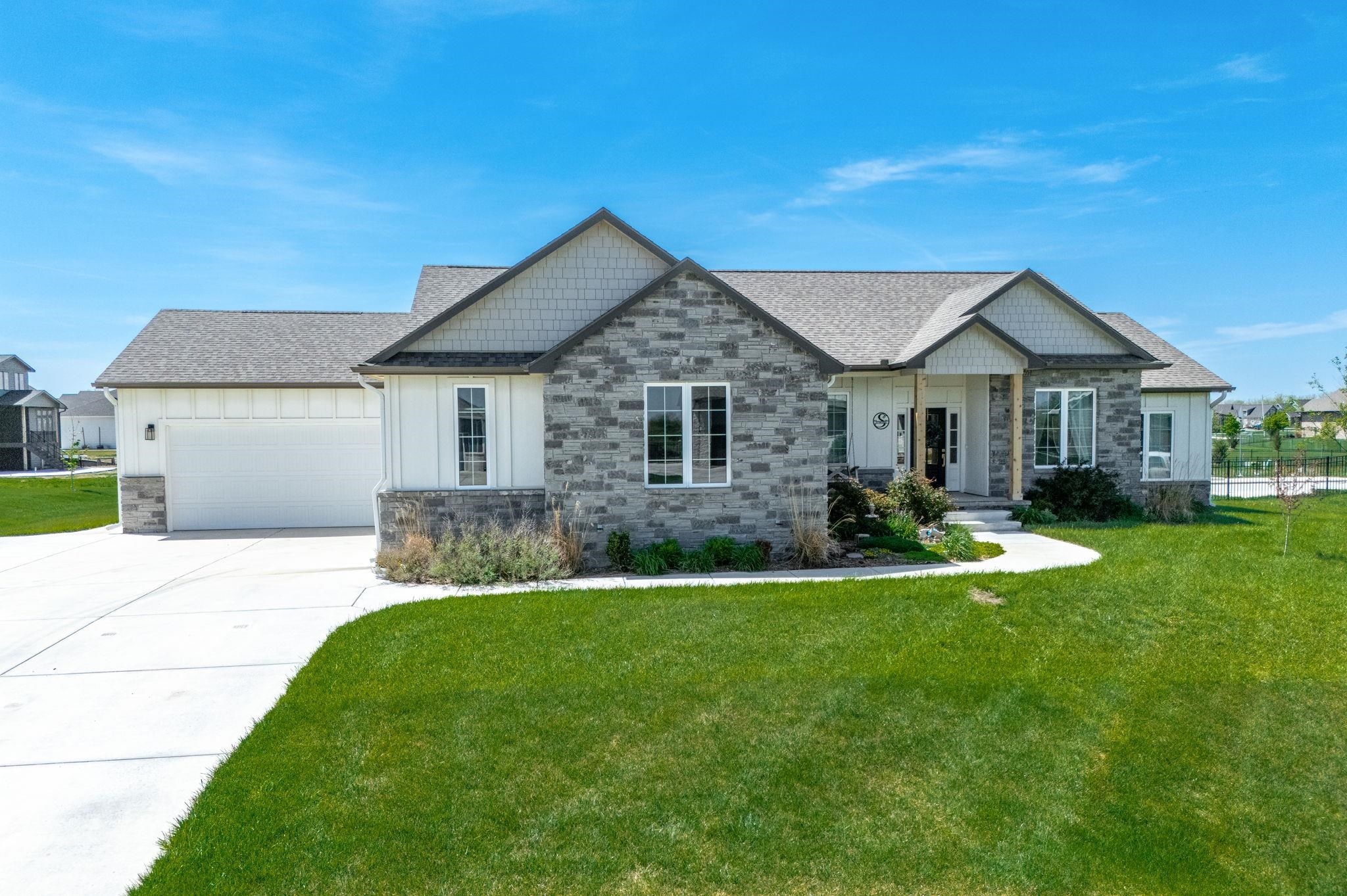 2005 N Clearstone St, Goddard, Kansas image 1