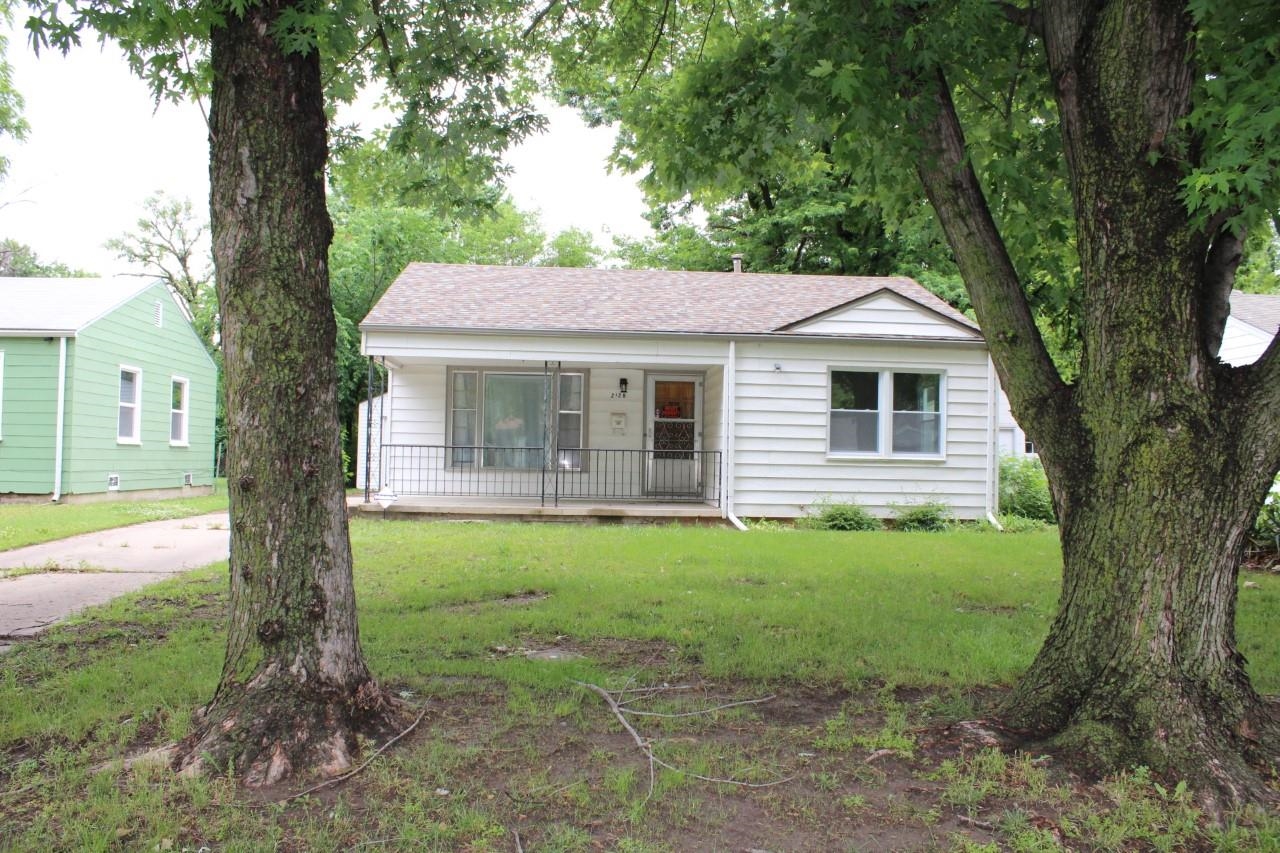 2128 S Spruce St, Wichita, Virginia image 1