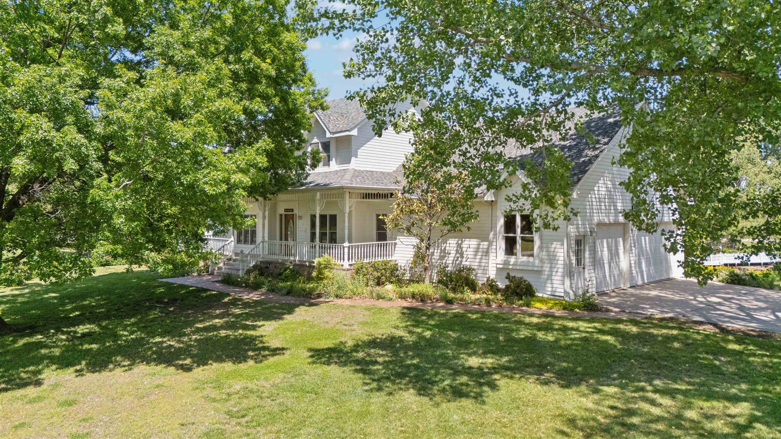 7570 SW Cedar Ln, Augusta, Kansas image 3