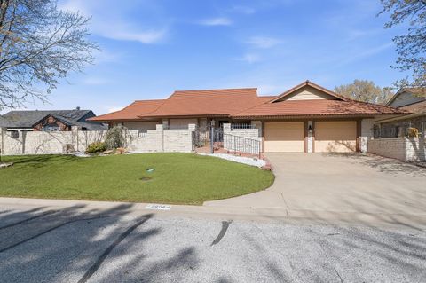 Homes For Sale - 2804 W Bentbay Cir<br/> Sedgwick County, Wichita, KS 67204