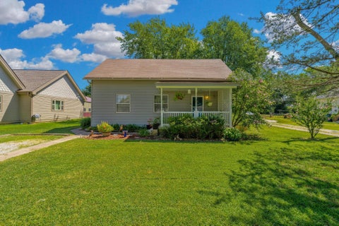 Homes For Sale - 424 N Main St<br/> Sumner County, Belle Plaine, KS 67013