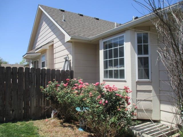 327 Victoria Rd, Newton, Kansas image 3