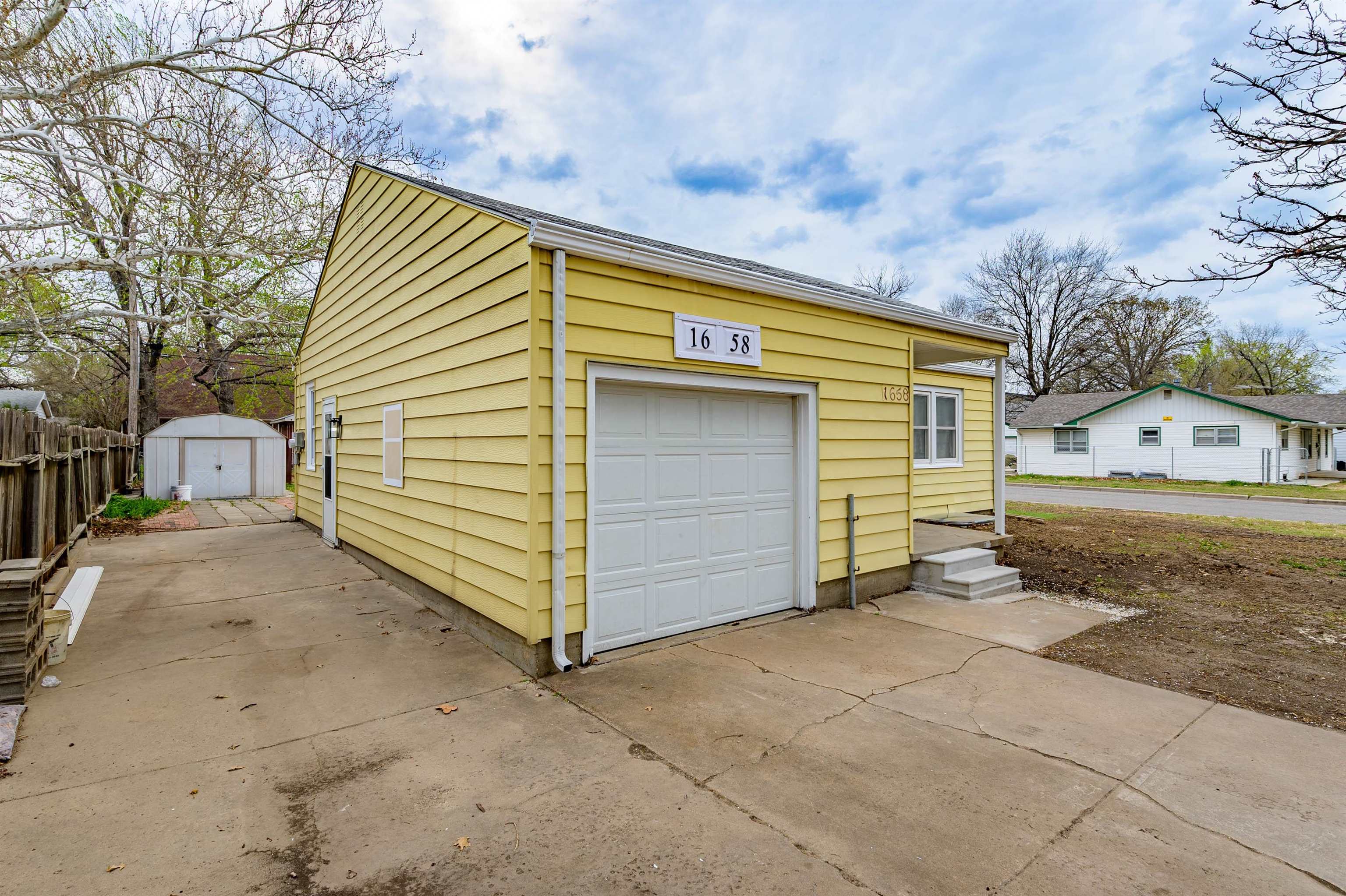 1658 S Edgemoor St, Wichita, Kansas image 17