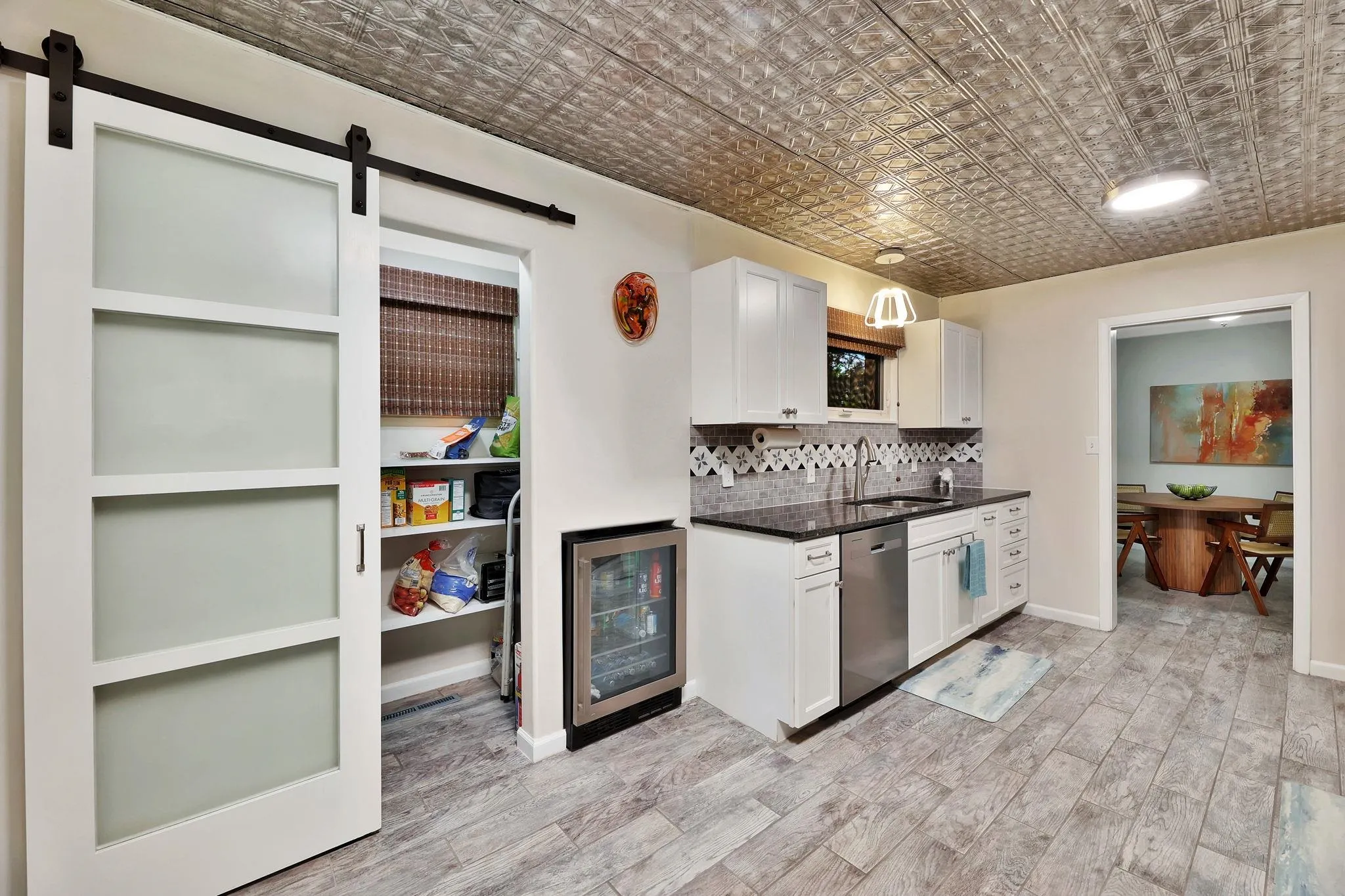 Wichita, Kansas 67208, United States, 3 Bedrooms Bedrooms, ,2 BathroomsBathrooms,Residential,Pending,120595