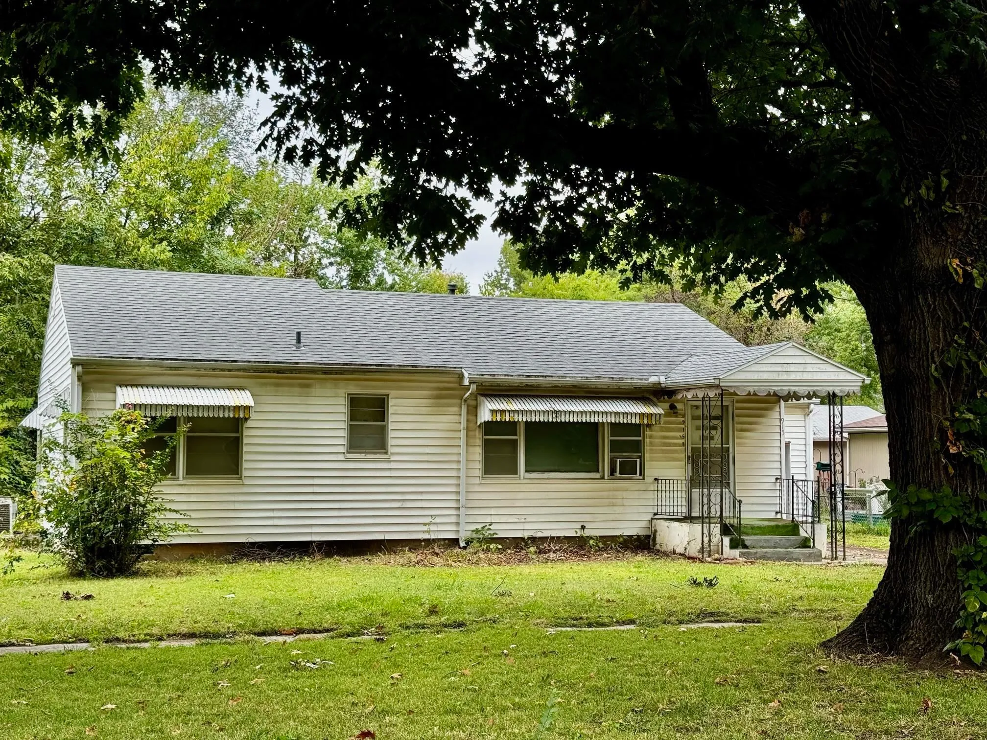 Belle Plaine, Kansas 67013, United States, 3 Bedrooms Bedrooms, ,1 BathroomBathrooms,Residential,Active,227495