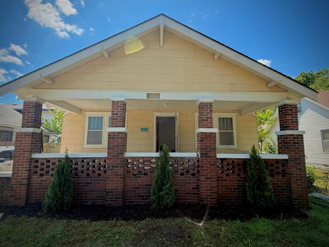 Photo of 1957 S Market St, Wichita, KS 67211 (MLS # 672942)