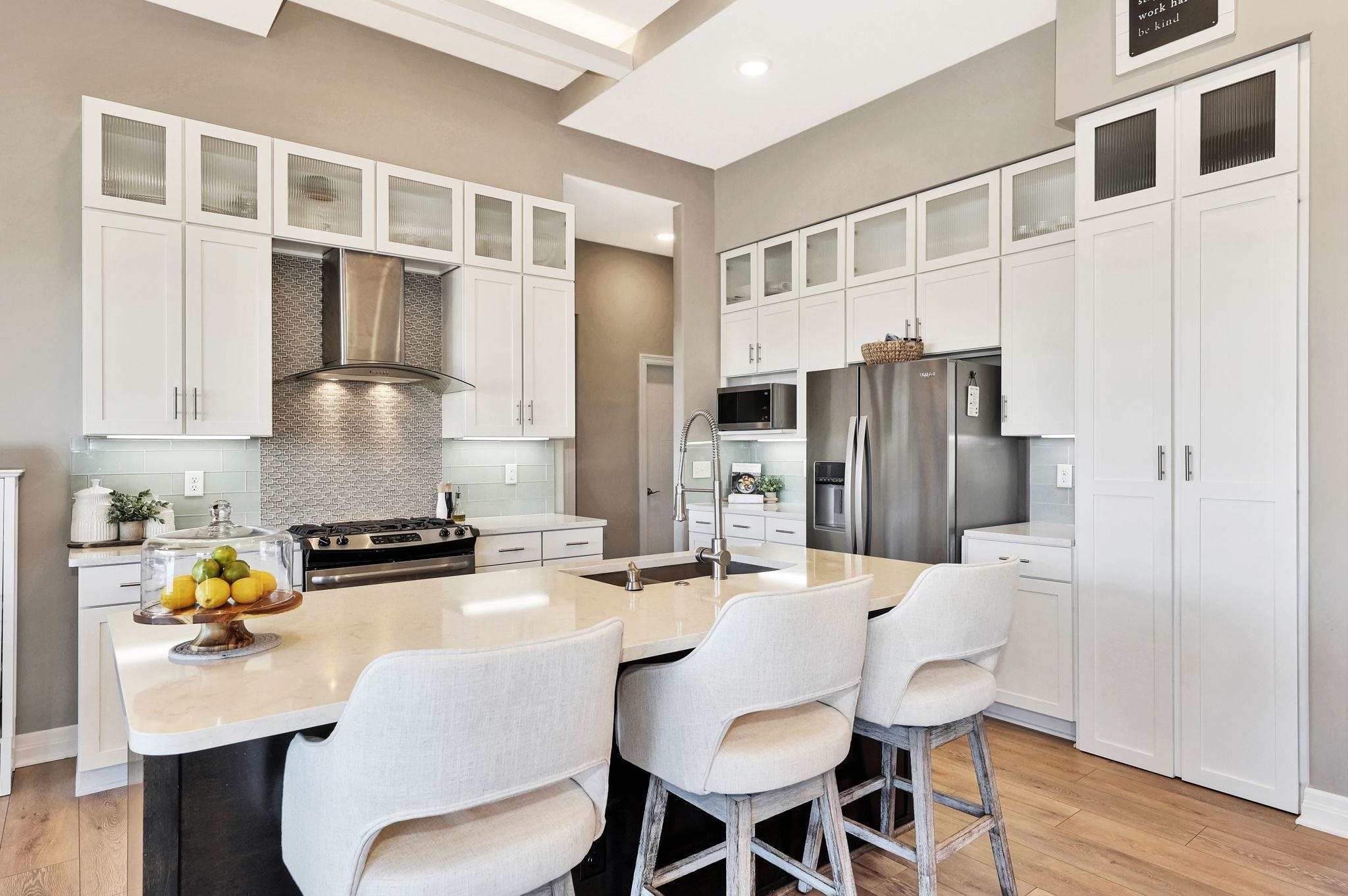 Andover, Kansas 67002, United States, 5 Bedrooms Bedrooms, ,3 BathroomsBathrooms,Residential,Pending,67944