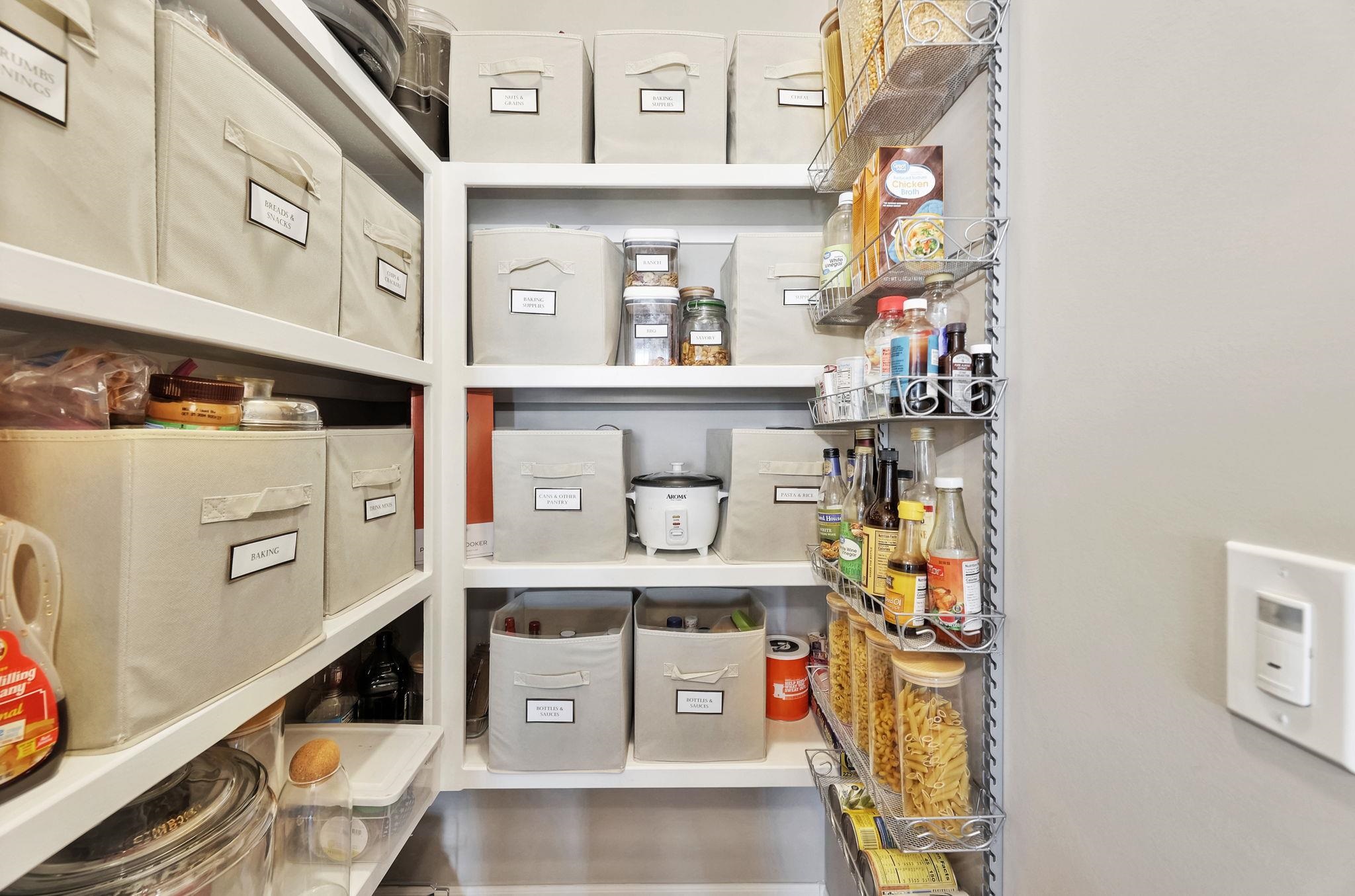 Andover, Kansas 67002, United States, 5 Bedrooms Bedrooms, ,3 BathroomsBathrooms,Residential,Pending,67944