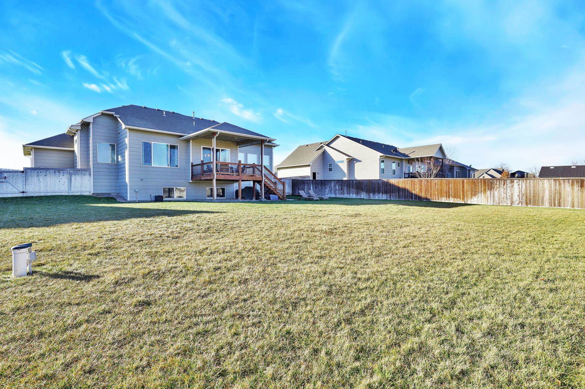 Andover, Kansas 67002, United States, 5 Bedrooms Bedrooms, ,3 BathroomsBathrooms,Residential,Pending,67944