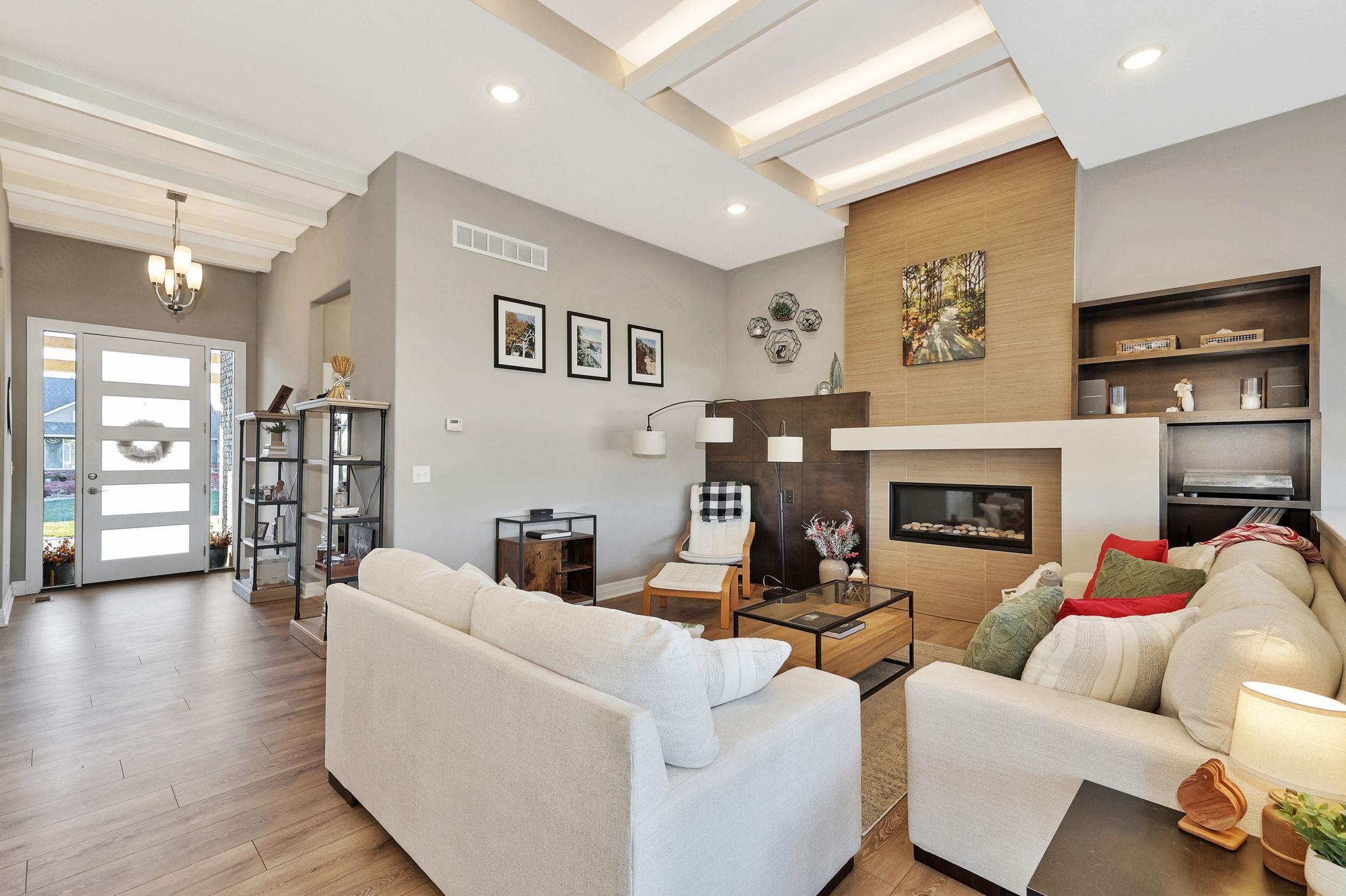 Andover, Kansas 67002, United States, 5 Bedrooms Bedrooms, ,3 BathroomsBathrooms,Residential,Pending,67944