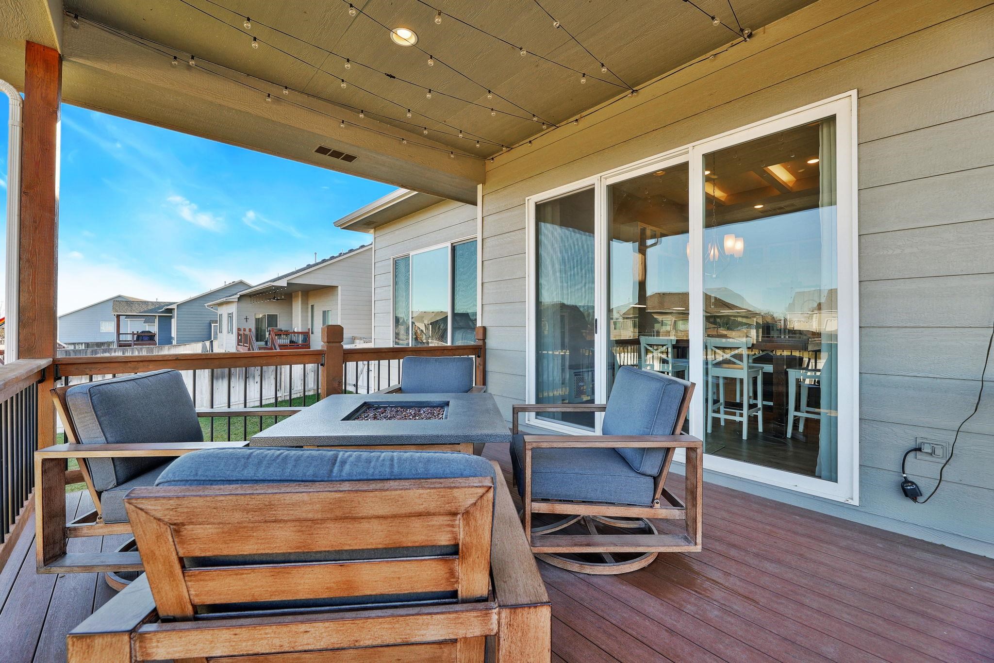 Andover, Kansas 67002, United States, 5 Bedrooms Bedrooms, ,3 BathroomsBathrooms,Residential,Pending,67944