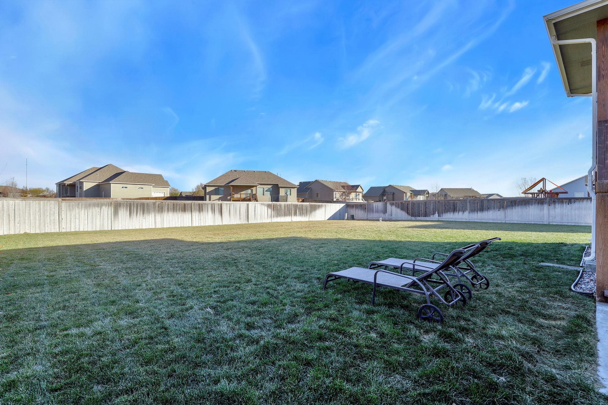 Andover, Kansas 67002, United States, 5 Bedrooms Bedrooms, ,3 BathroomsBathrooms,Residential,Pending,67944