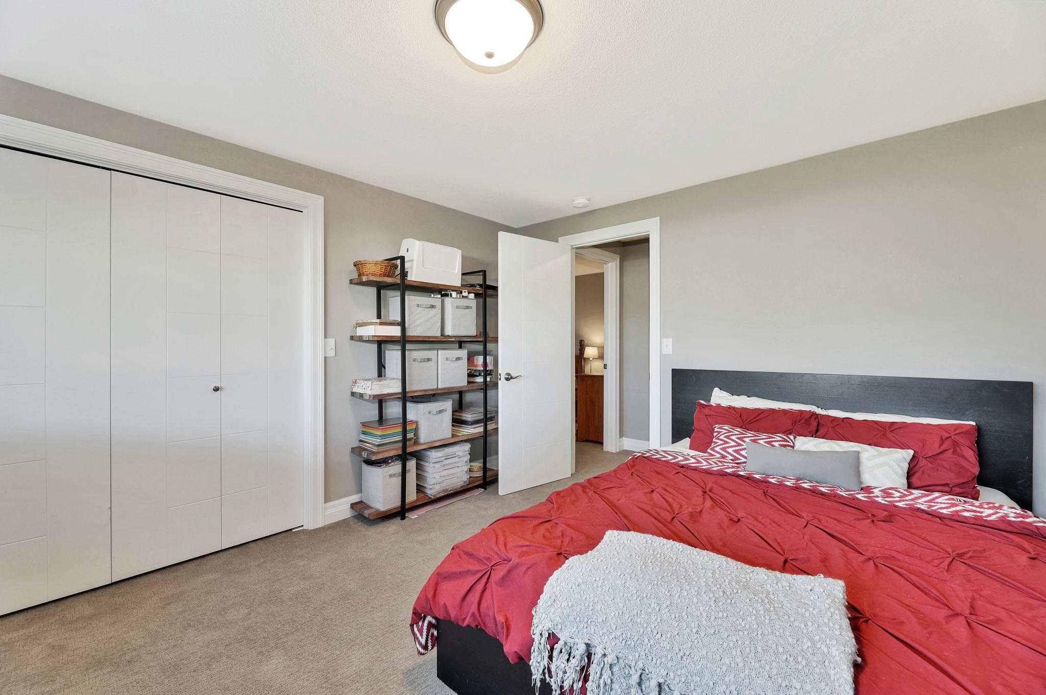 Andover, Kansas 67002, United States, 5 Bedrooms Bedrooms, ,3 BathroomsBathrooms,Residential,Pending,67944