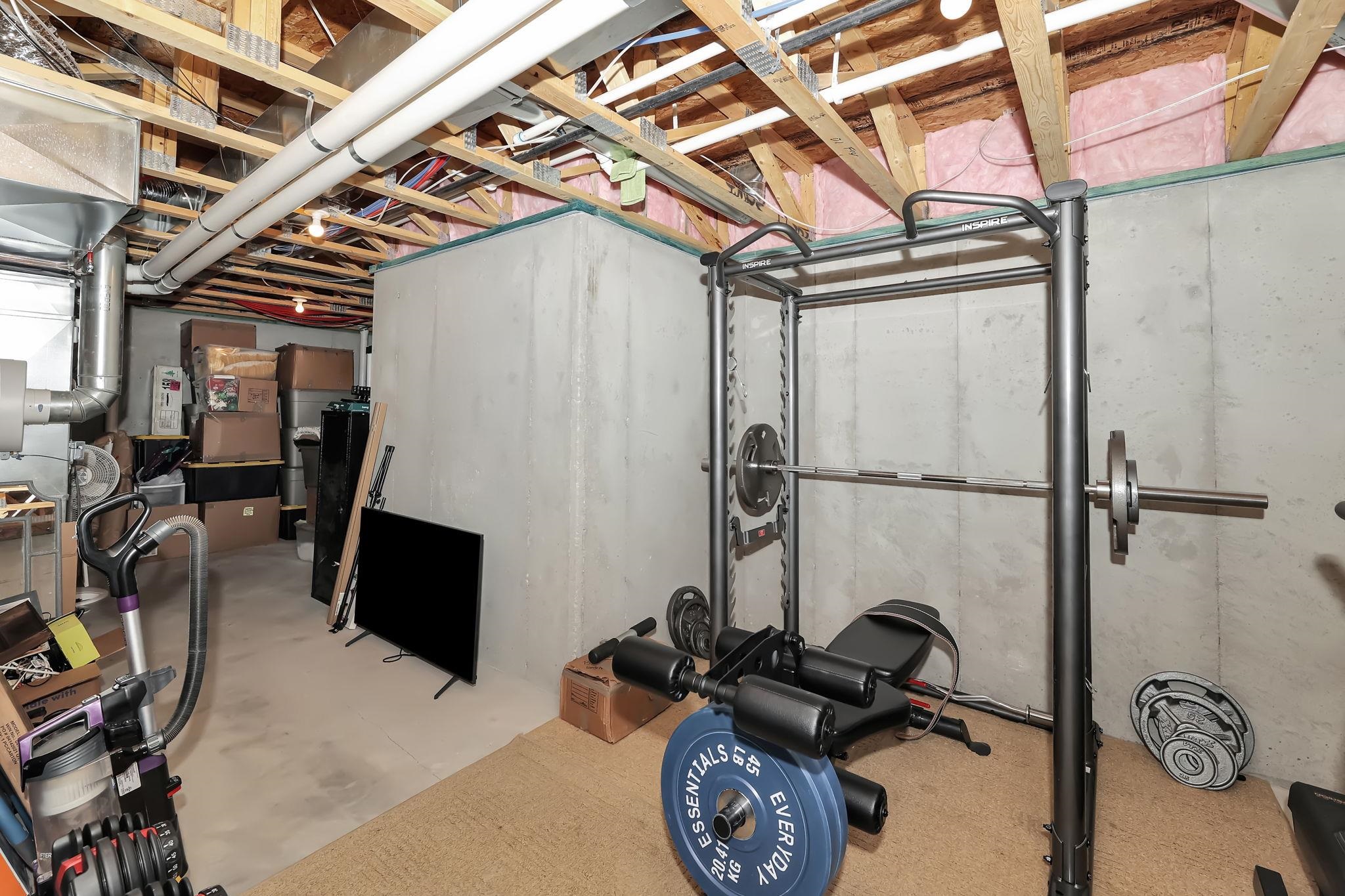 Andover, Kansas 67002, United States, 5 Bedrooms Bedrooms, ,3 BathroomsBathrooms,Residential,Pending,67944