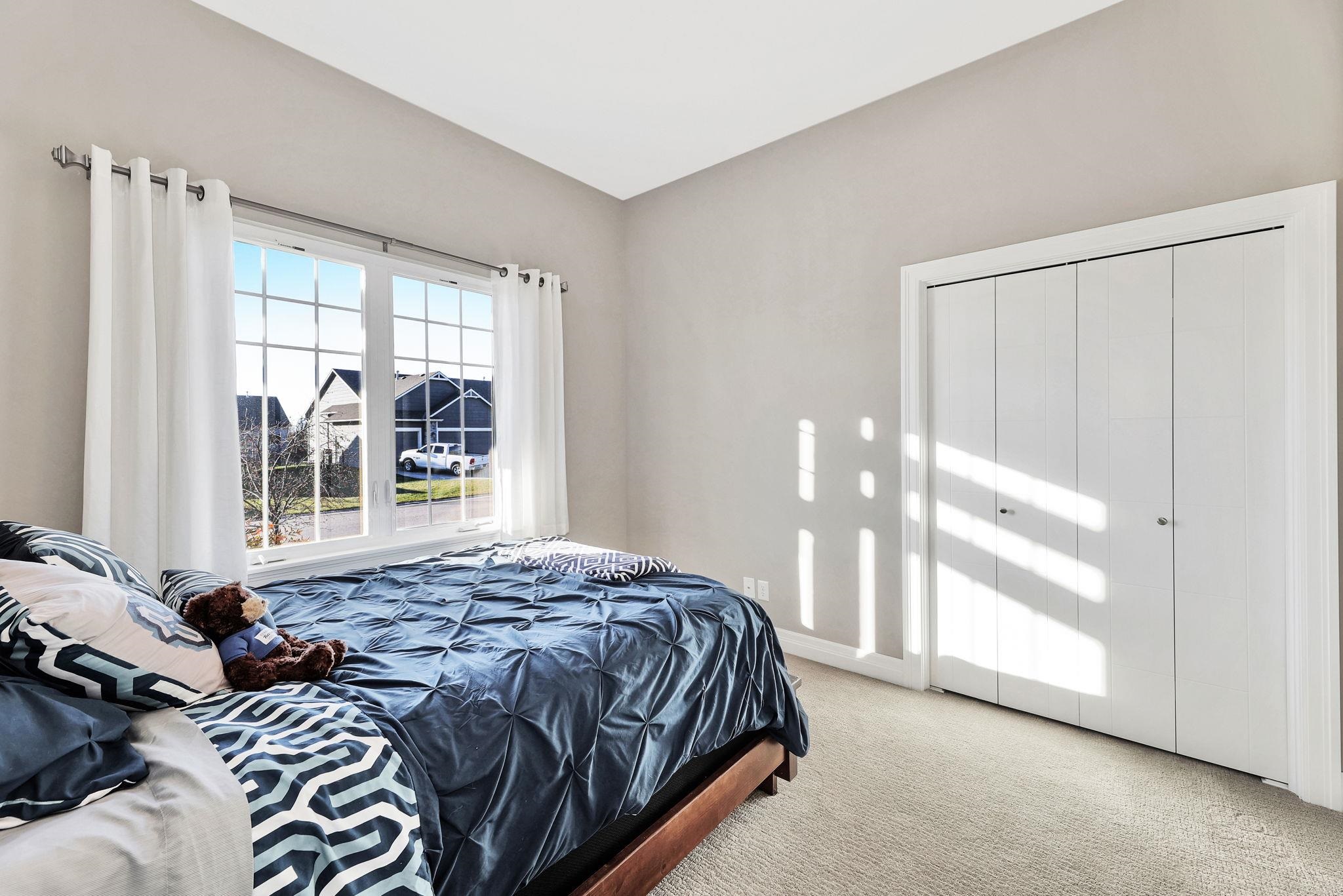 Andover, Kansas 67002, United States, 5 Bedrooms Bedrooms, ,3 BathroomsBathrooms,Residential,Pending,67944