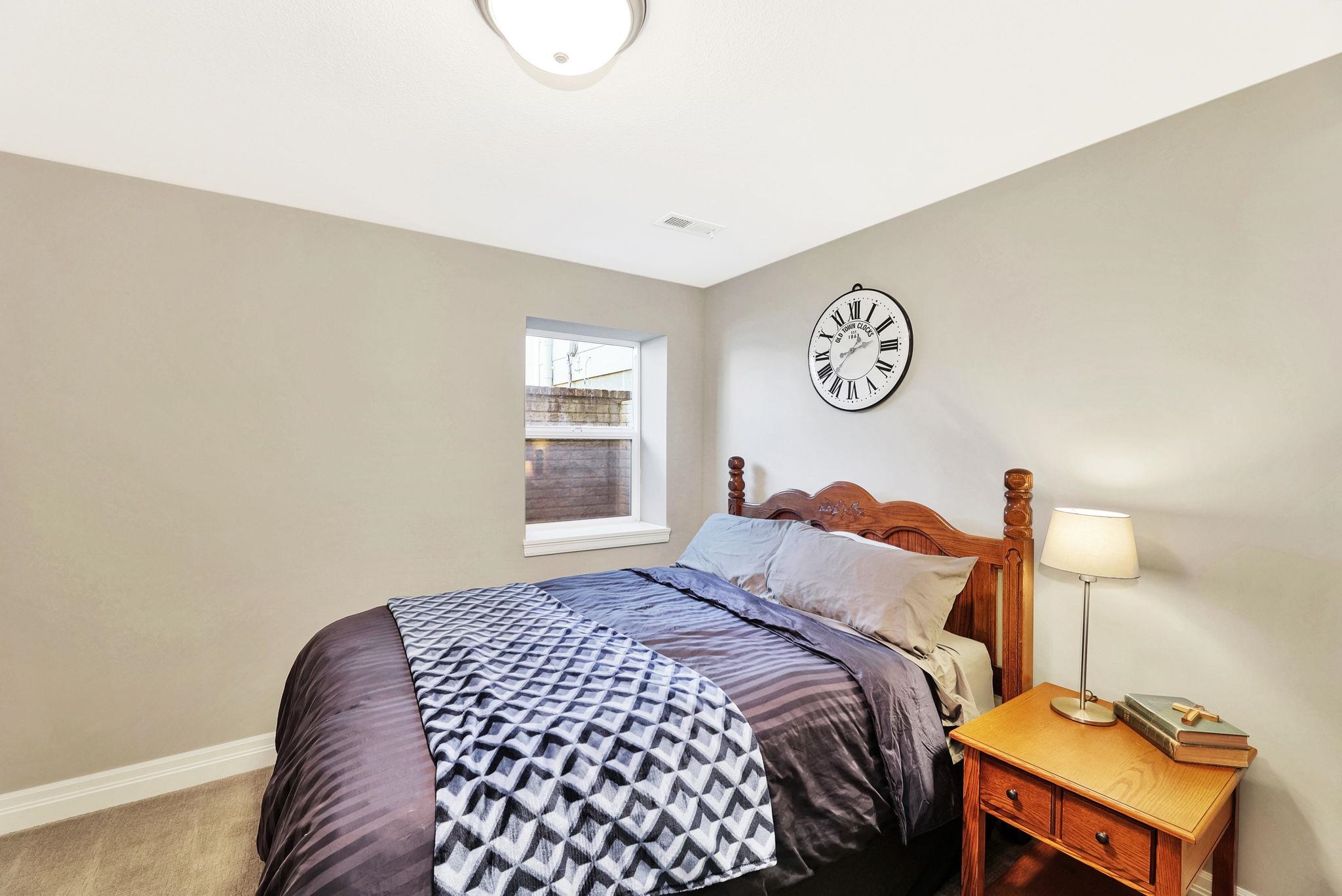 Andover, Kansas 67002, United States, 5 Bedrooms Bedrooms, ,3 BathroomsBathrooms,Residential,Pending,67944