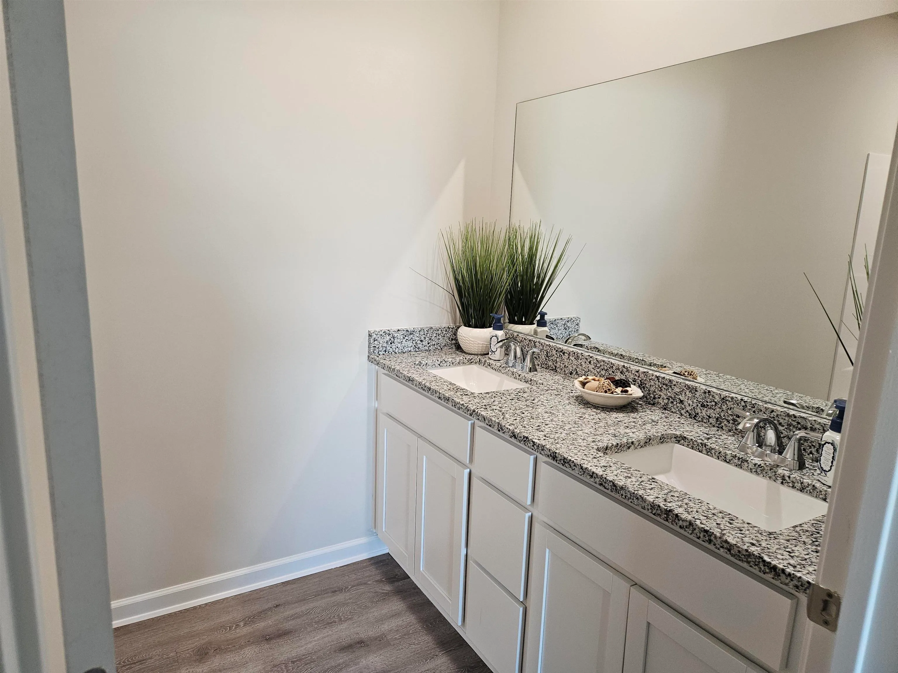 Garden Plain, Kansas 67050, United States, 3 Bedrooms Bedrooms, ,2 BathroomsBathrooms,Residential,Active,47190