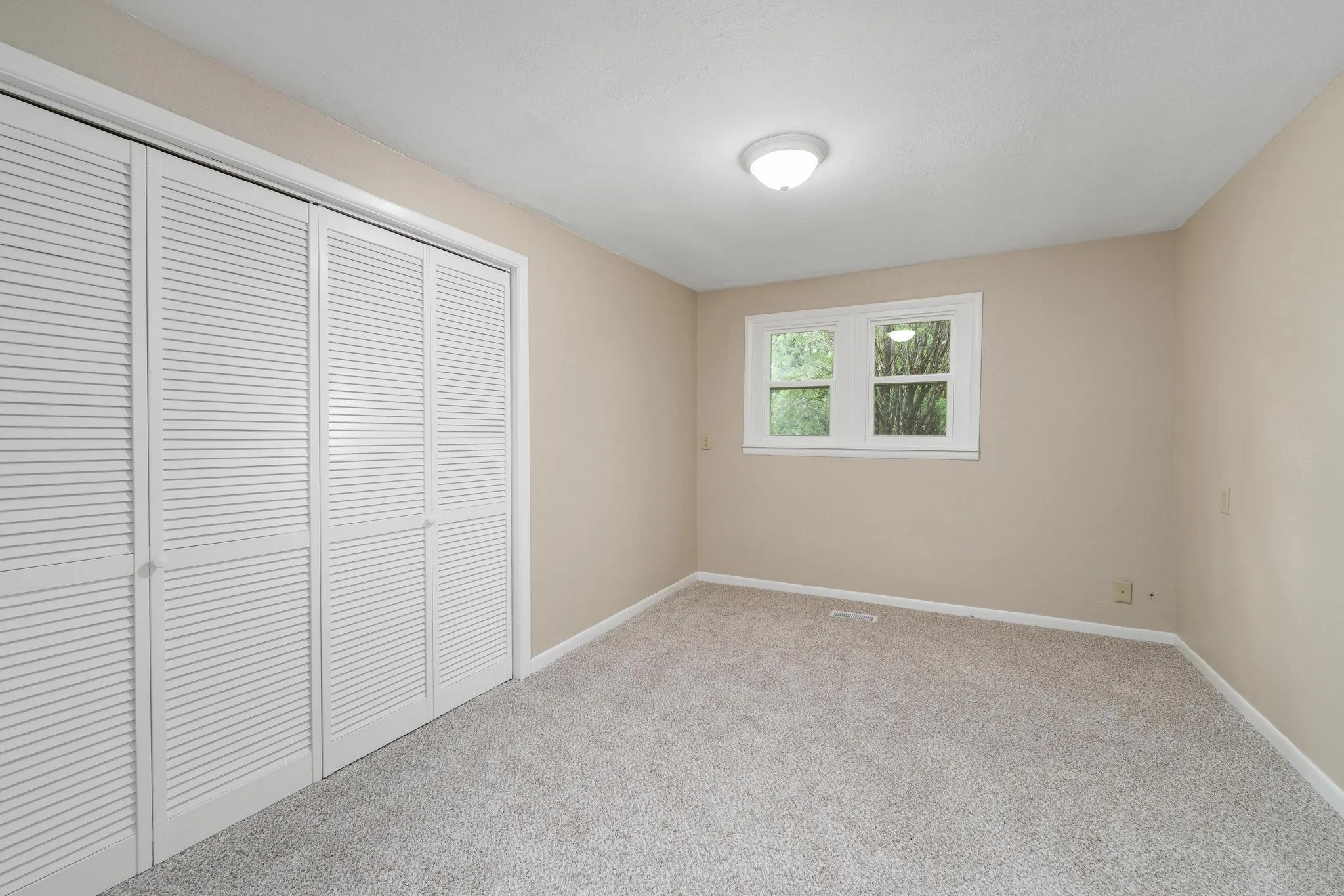 Belle Plaine, Kansas 67013, United States, 3 Bedrooms Bedrooms, ,1 BathroomBathrooms,Residential,Pending,144187