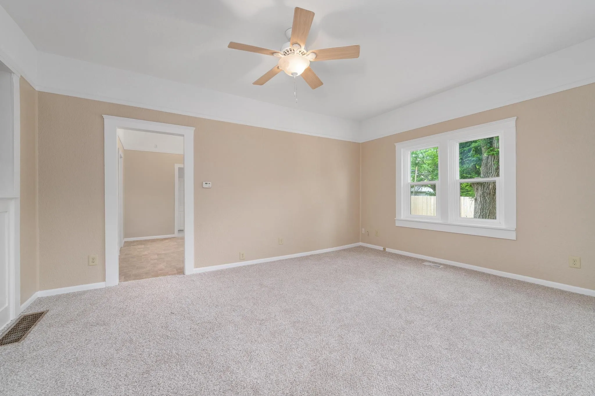 Belle Plaine, Kansas 67013, United States, 3 Bedrooms Bedrooms, ,1 BathroomBathrooms,Residential,Pending,144187