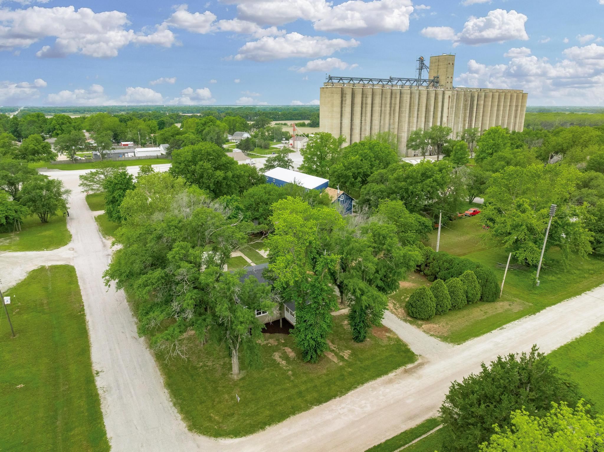 236 E 2nd Ave, Belle Plaine, Kansas image 26
