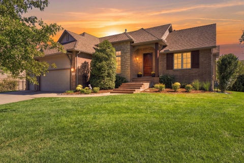 Photo of 13721 E Camden Chase St, Wichita, KS 67228 (MLS # 680133)