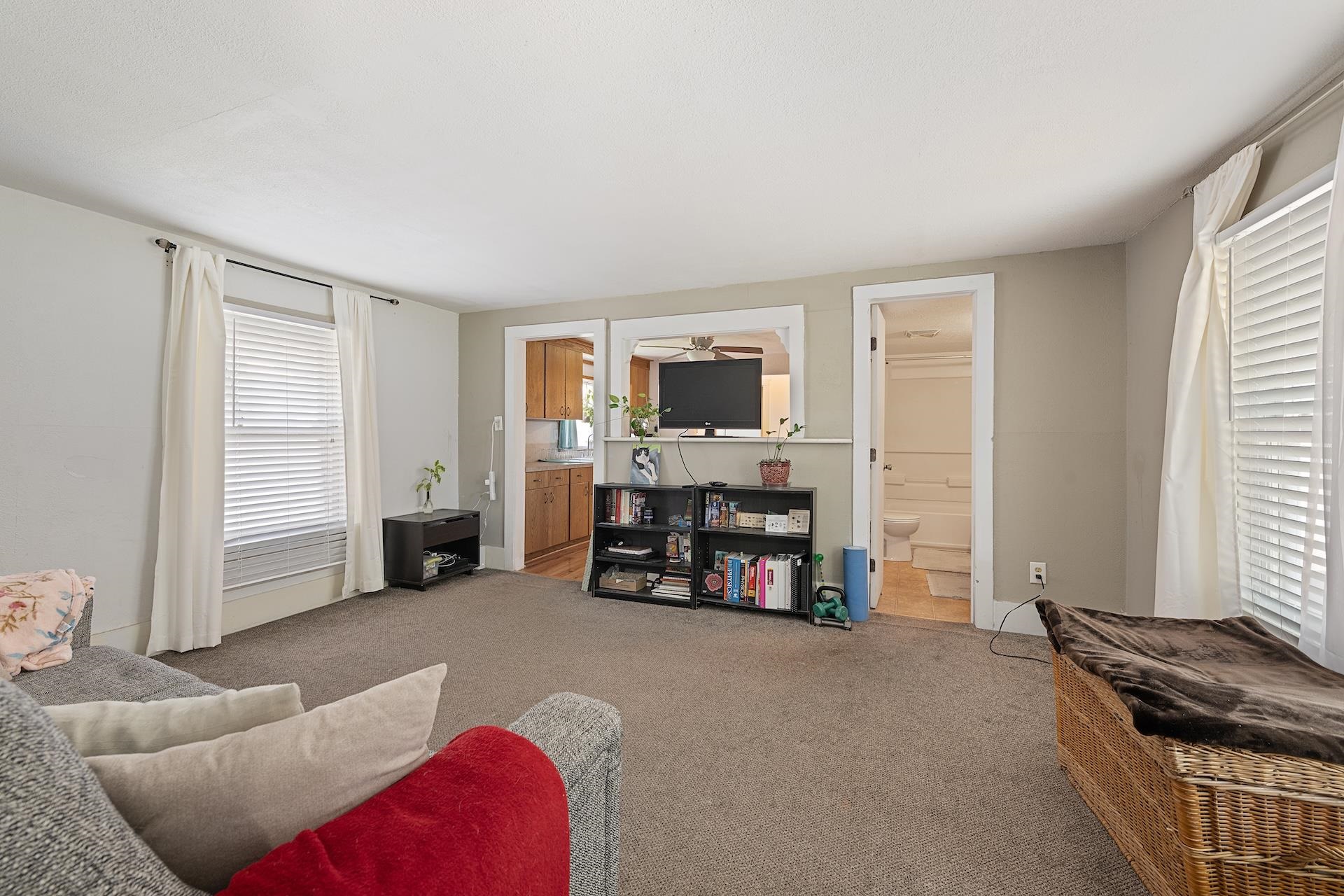 319 N Walnut St, Wichita, Virginia image 3