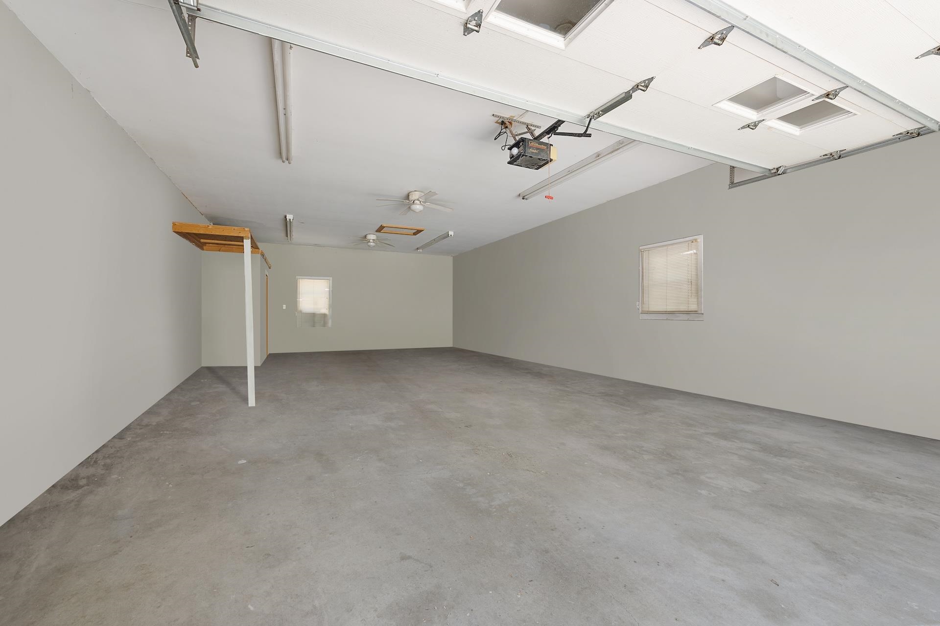 319 N Walnut St, Wichita, Virginia image 10