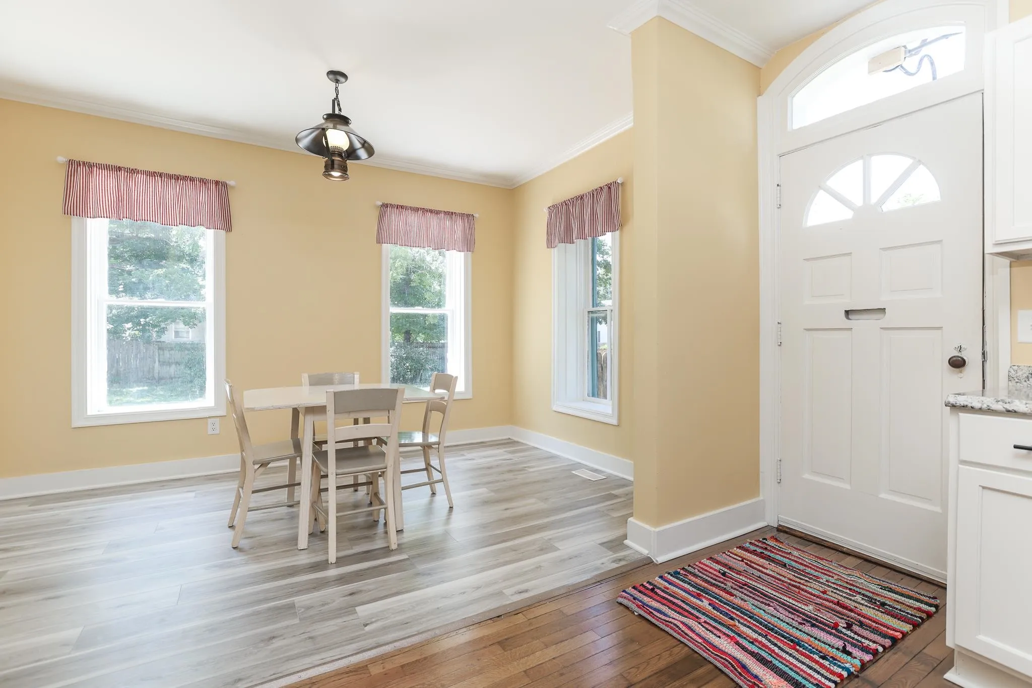 Newton, Kansas 67114, United States, 4 Bedrooms Bedrooms, ,3 BathroomsBathrooms,Residential,Active,151271