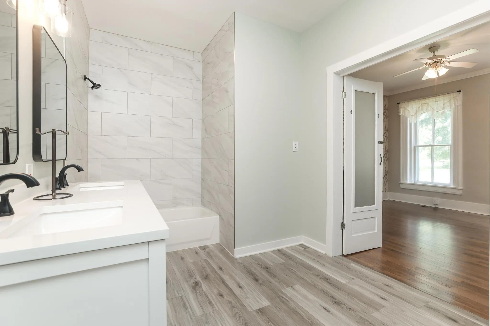 Newton, Kansas 67114, United States, 4 Bedrooms Bedrooms, ,3 BathroomsBathrooms,Residential,Active,151271