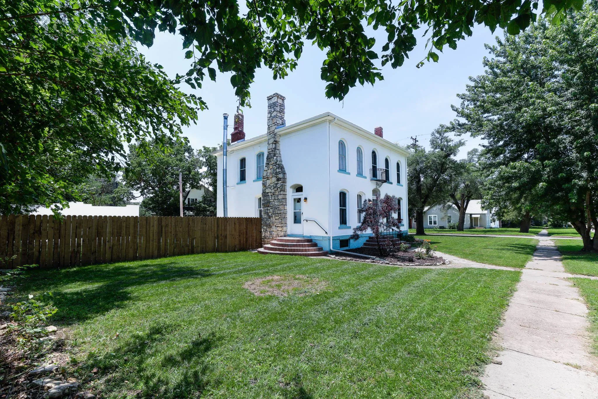 Newton, Kansas 67114, United States, 4 Bedrooms Bedrooms, ,3 BathroomsBathrooms,Residential,Active,151271