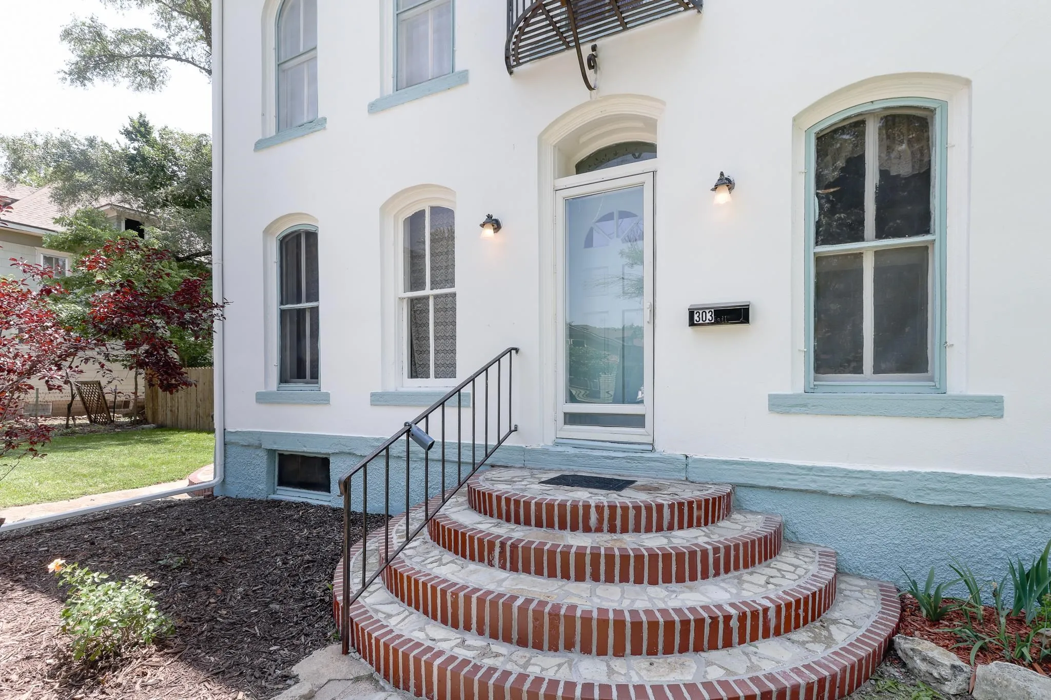 Newton, Kansas 67114, United States, 4 Bedrooms Bedrooms, ,3 BathroomsBathrooms,Residential,Active,151271